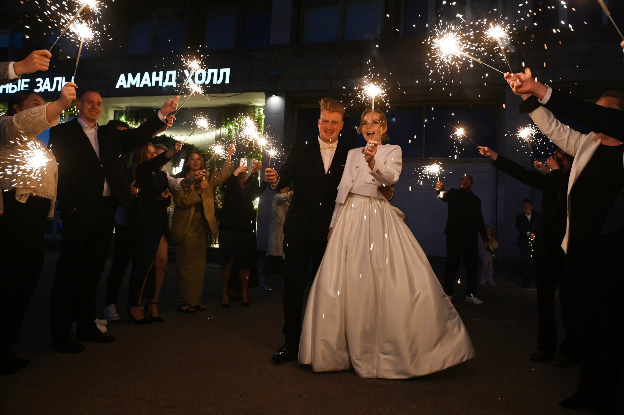 Фотожурналист на свадьбе: когда кадры становятся историей. Документальный фотограф Сергей Вдовин