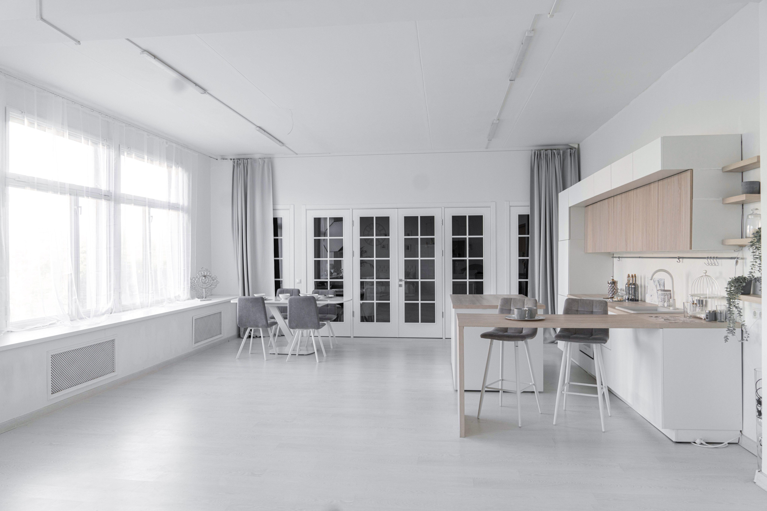 ЗАЛ СОNТЕNТ — большой белый зал 80 м² фотостудии в Москве для съёмок контента для маркетплейсов и соцсетей и проведения мероприятий. TRANSFORM.STUDIO | ЛОФТ И ФОТОСТУДИЯ ТРАНСФОРМ СТУДИО | ПРОДАКШЕН | АРХИТЕКТОР БРЕНДА: ФОТОГРАФ | ИМИДЖМЕЙКЕР| СТИЛИСТ МОСКВА