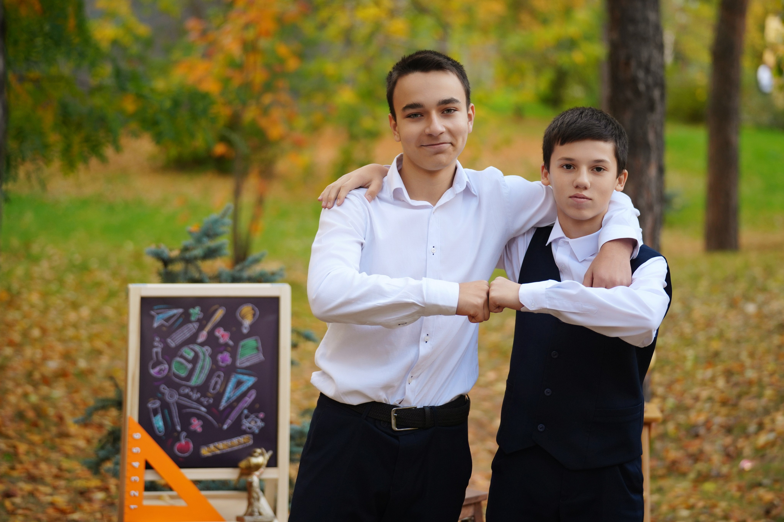 Виньетка + портреты. GOTRA — выпускные альбомы в Тюмени