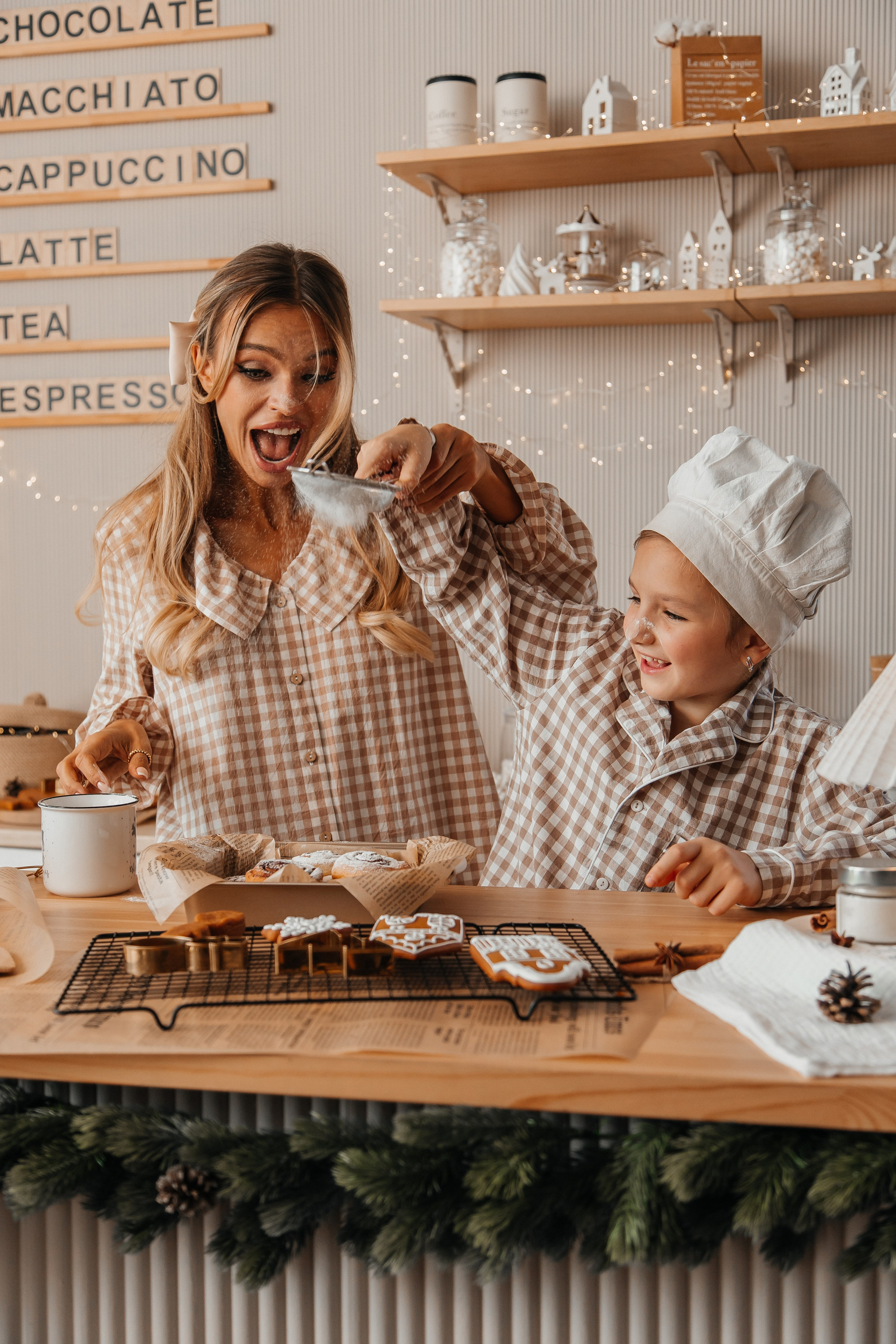 Семейная студийная съемка. Семейный фотограф в Сочи, Лоо, Дагомысе, Вардане Кучумова Олеся