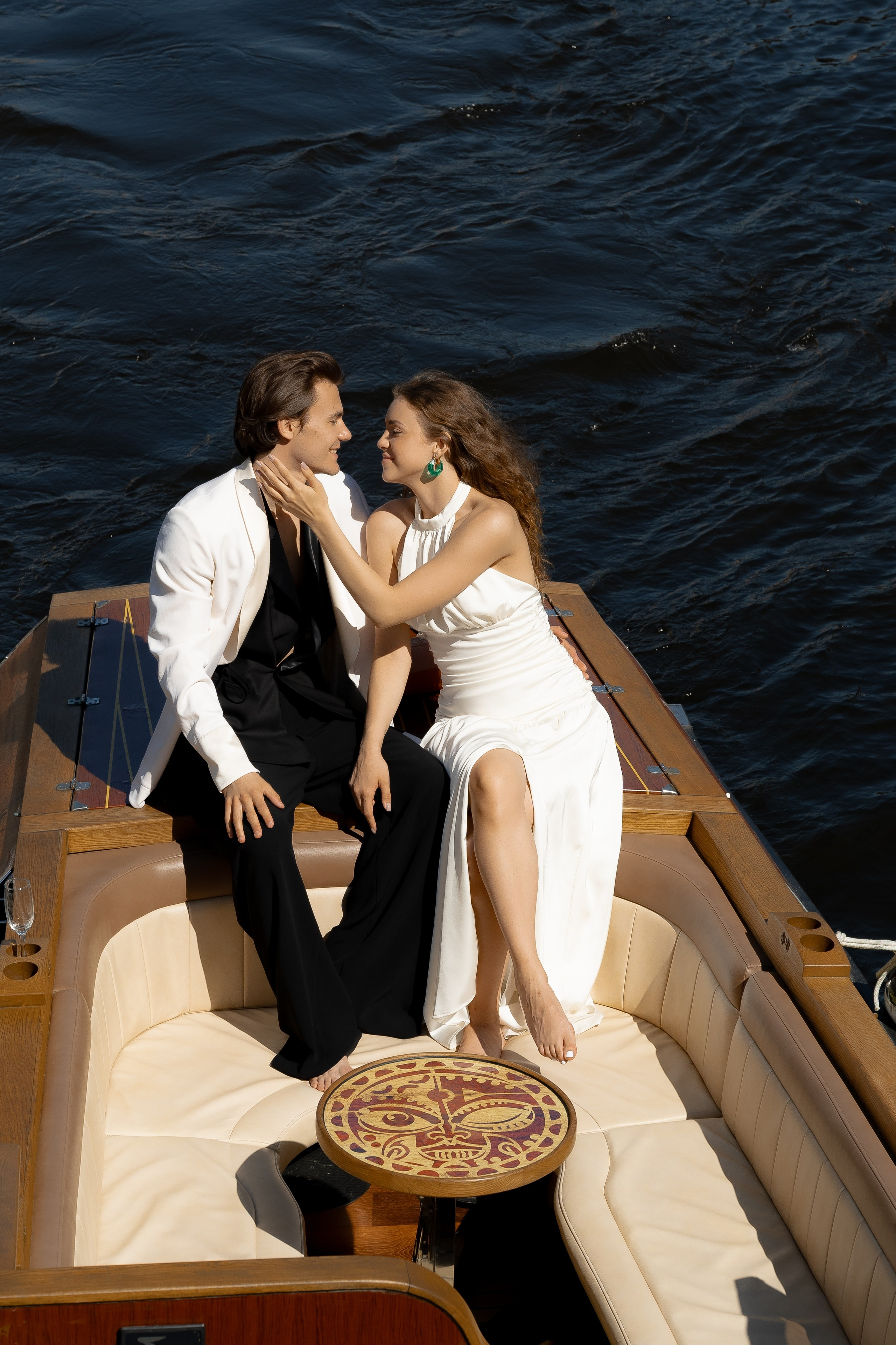 Свадебная прогулка на катере