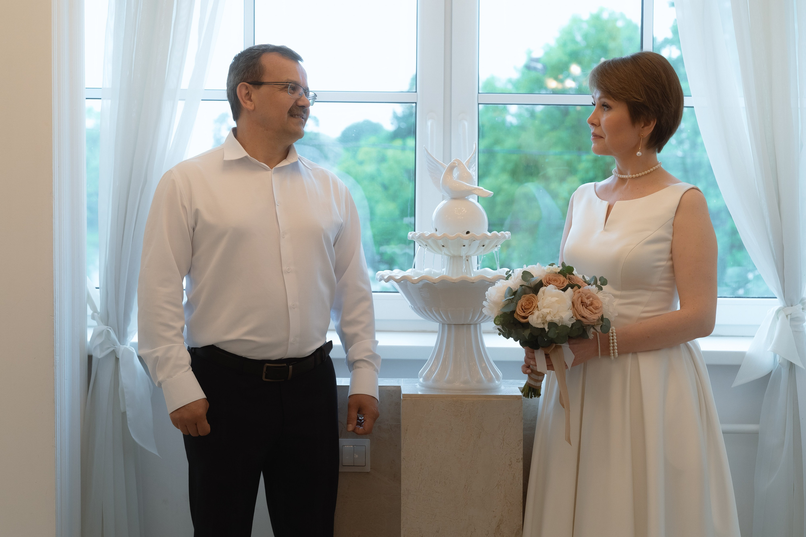 Естественная фотосессия в ЗАГСе Санкт-Петербурга