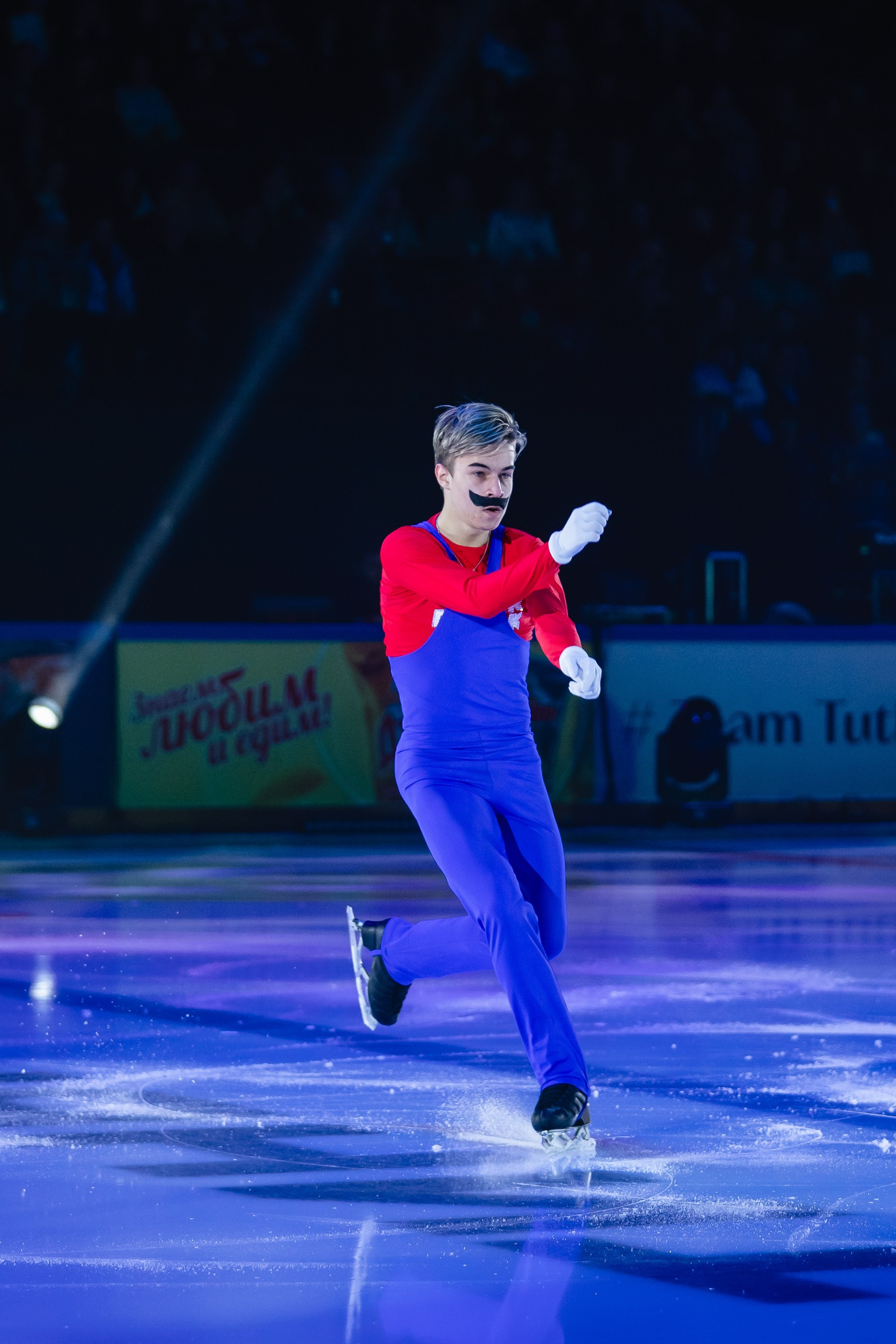 Шоу «Чемпионы на льду» в Новосибирске. Воробьева Ксения — Спортивный и танцевальный фотограф Новосибирск