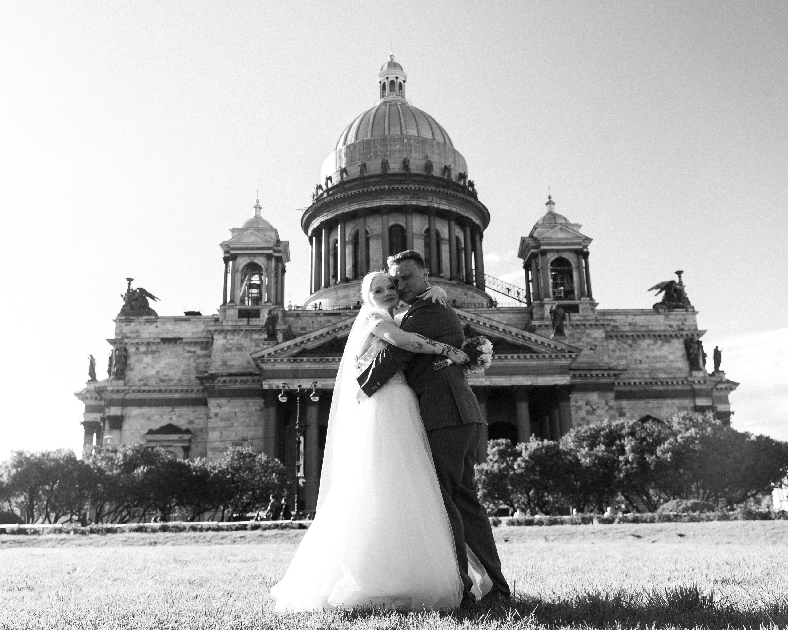 Love in Black and White. Professional photoartist in St. Petersburg (wedding, reportage, portrait, model book, love story) Alexander Shvedov