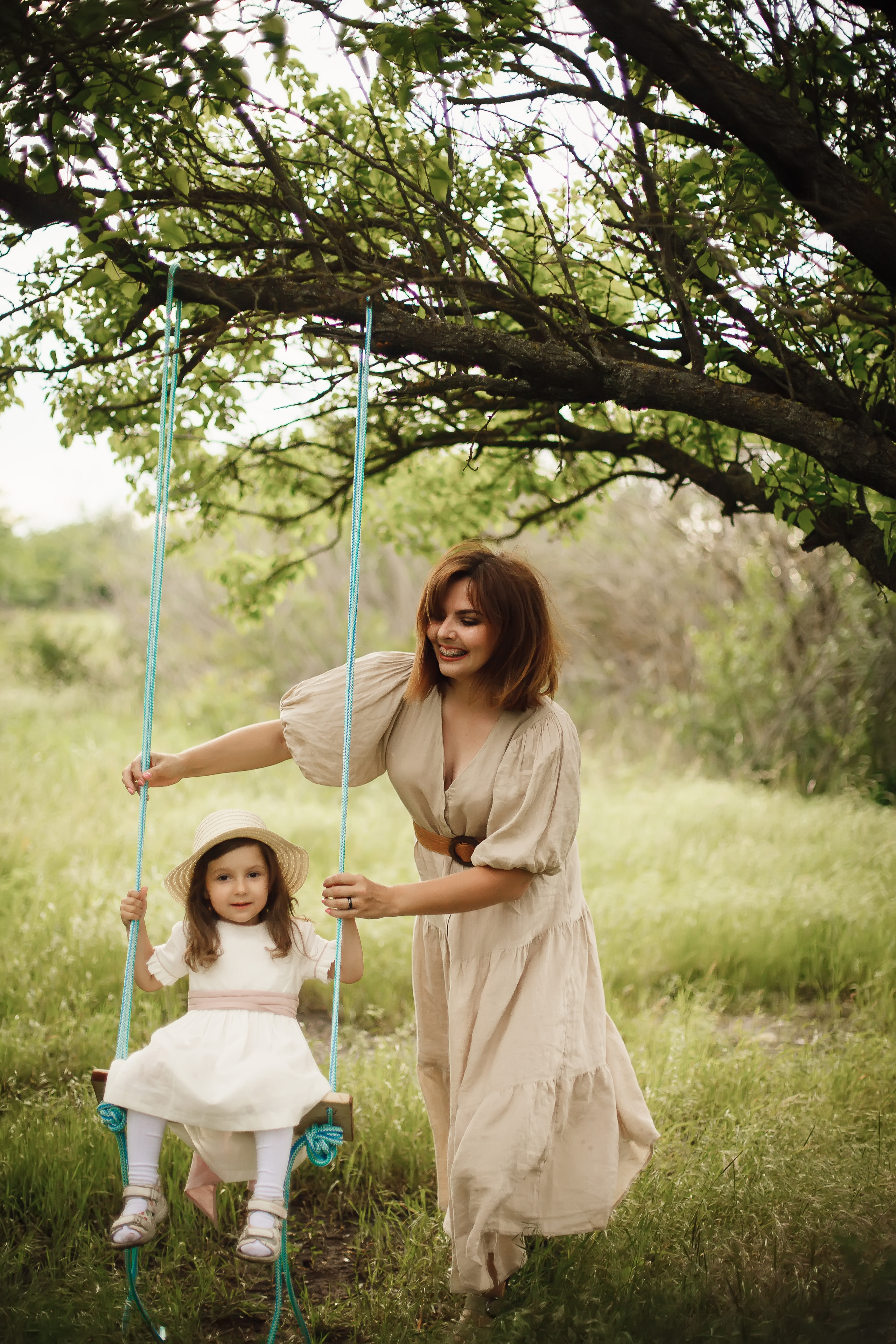 Фотосессия мама и дочь на природе. Алексеева Татьяна свадебный фотограф Краснодар, Краснодарский край