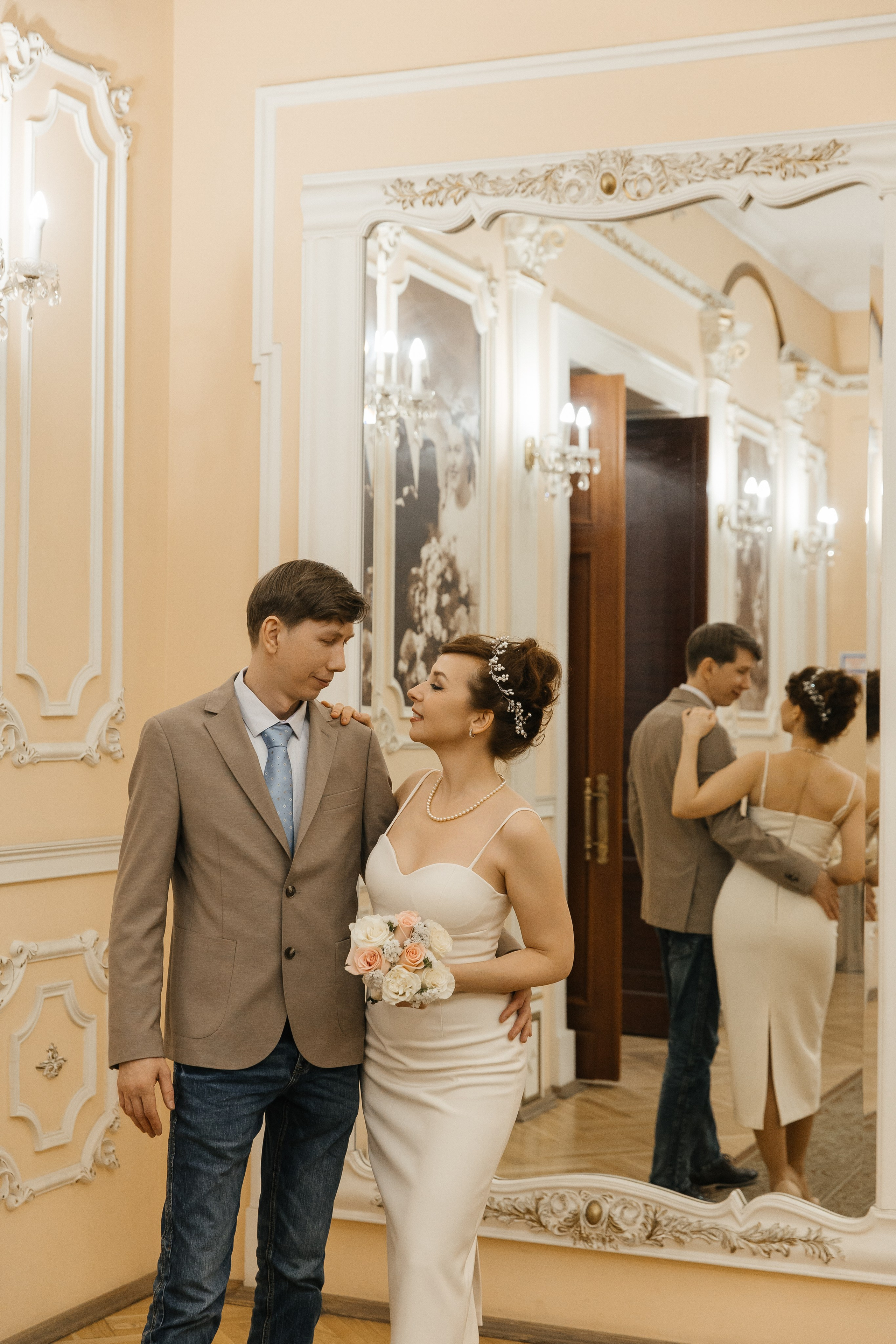 Свадебная фотосессия в Грибоедовском ЗАГСе (Дворец Бракосочетания № 1). Фотограф и видеограф Анна Домашенко