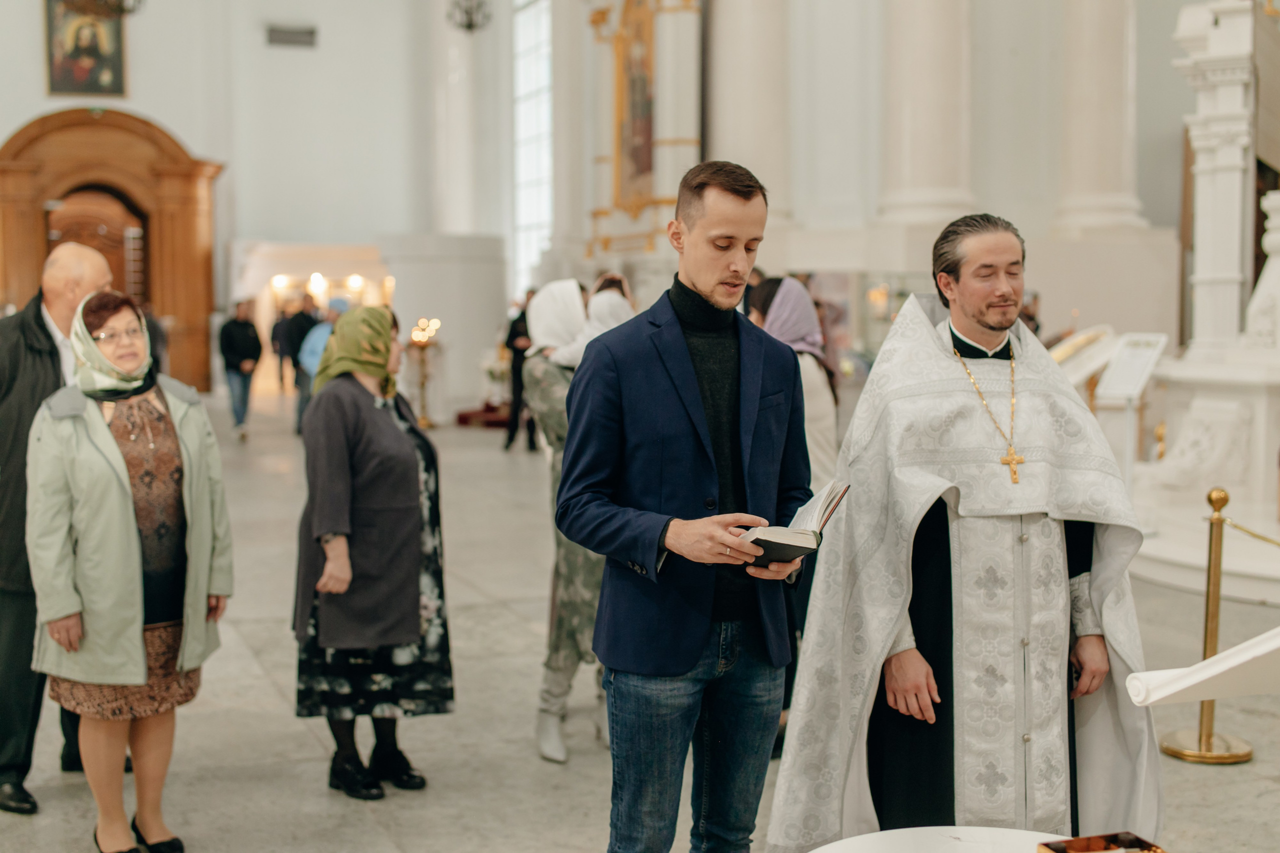 где провести Крещение ребенка в Смольном соборе СПб, лучший храм для Крещение ребенка в Смольном соборе СПб, где креститься питер, лучший собор, церковь для крещения, сколько стоит крещение спб, фотограф на крещение, намоленный храм