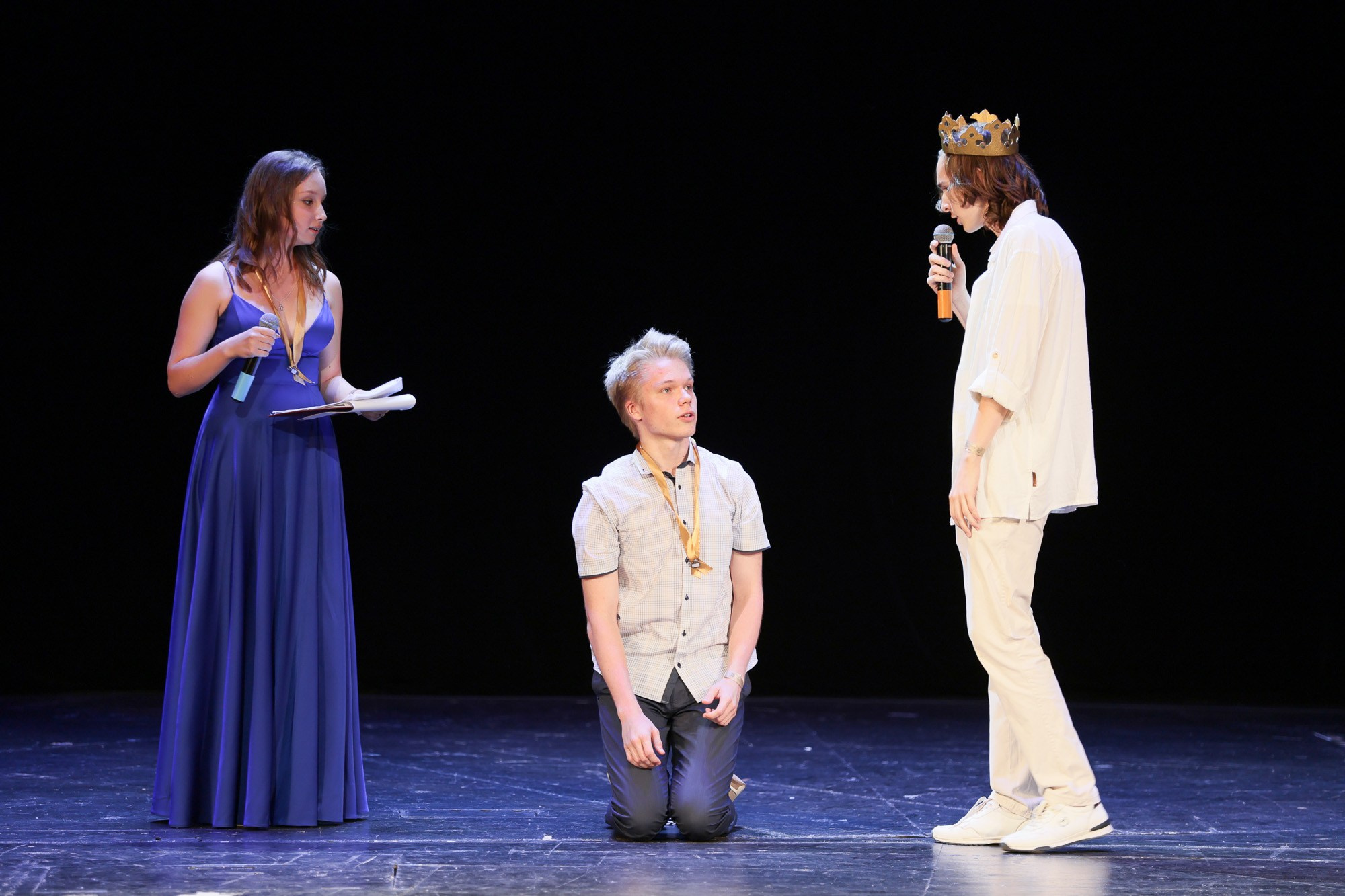 Выпускной вечер в Севастопольской гимназии № 1 имени А. С. Пушкина. Свадебный фотограф, фотосъемка в Крыму, Севастополе, Симферополе, Ялте