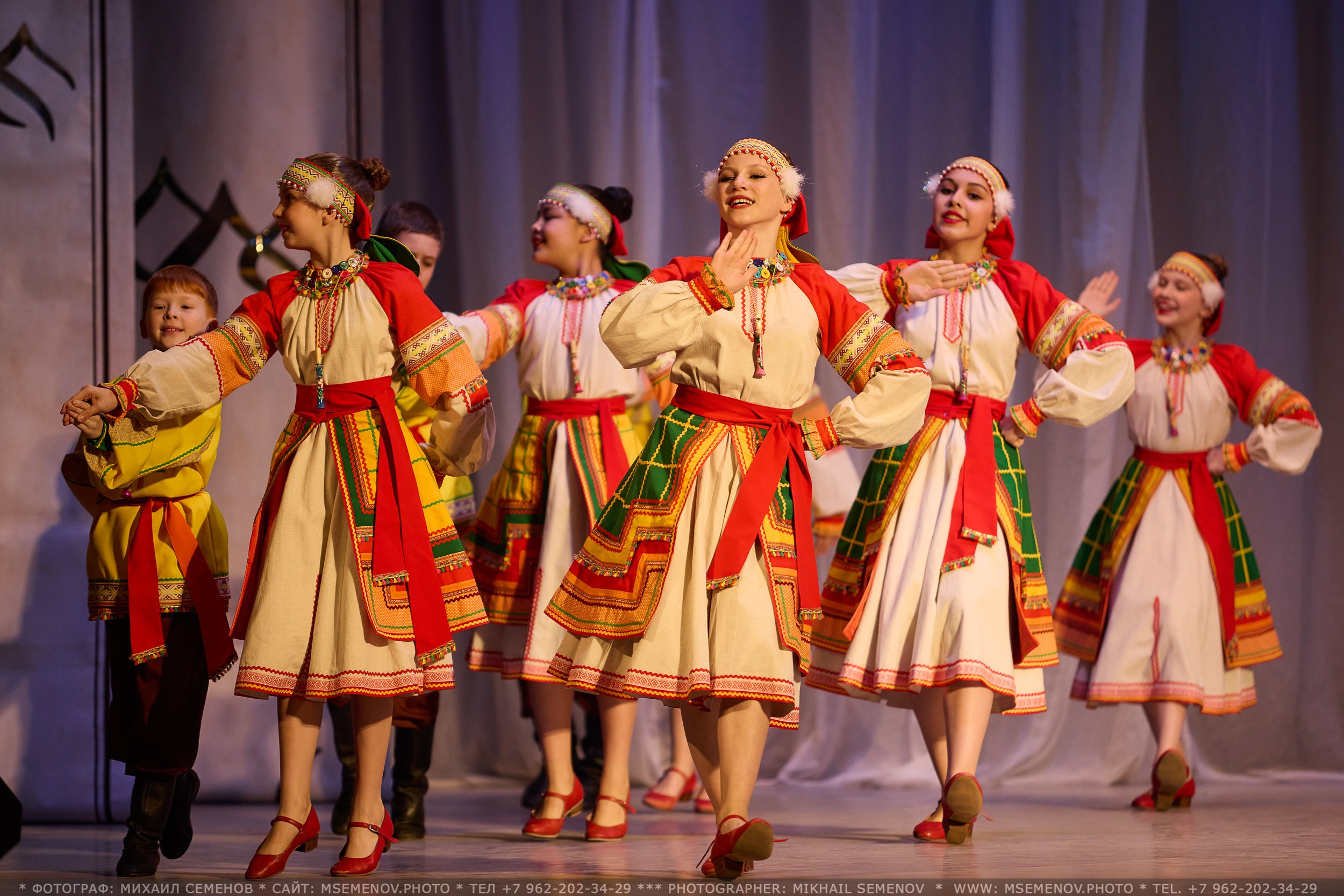 Фоторепортаж с Концерта «Волжанка» и «Задоринка»