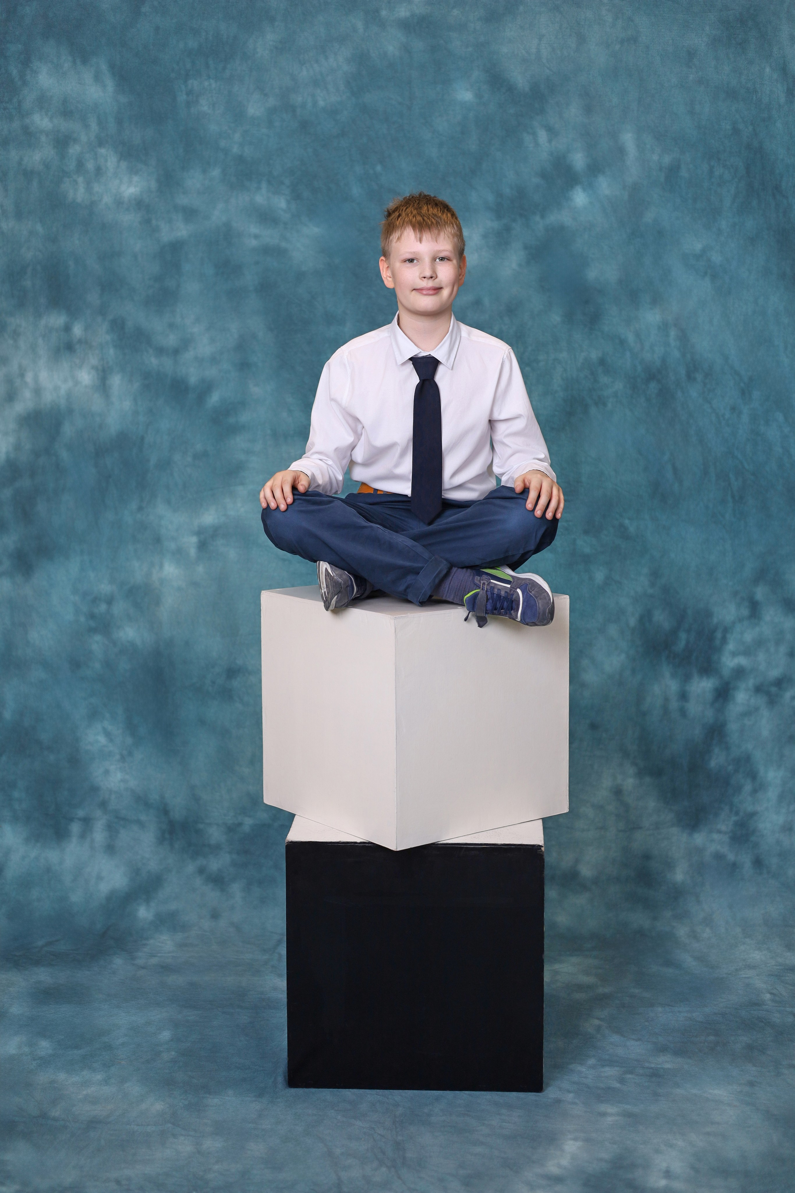 Команда фотостудии Fotobook. Выпускные альбомы в Тюмени для школ, садов, вузов спортивных секций