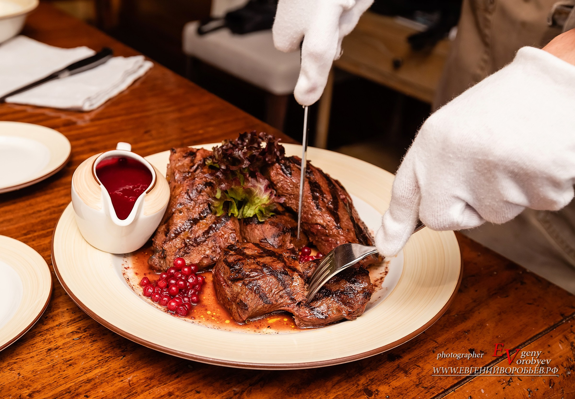 меню цены ресторан Хозяин тайги кафе лучший ресторан Красноярска вкусная сибирская кухня мясо стейк изысканный вкус атмосферный интерьер гастро тур путешествие где вкусно поесть