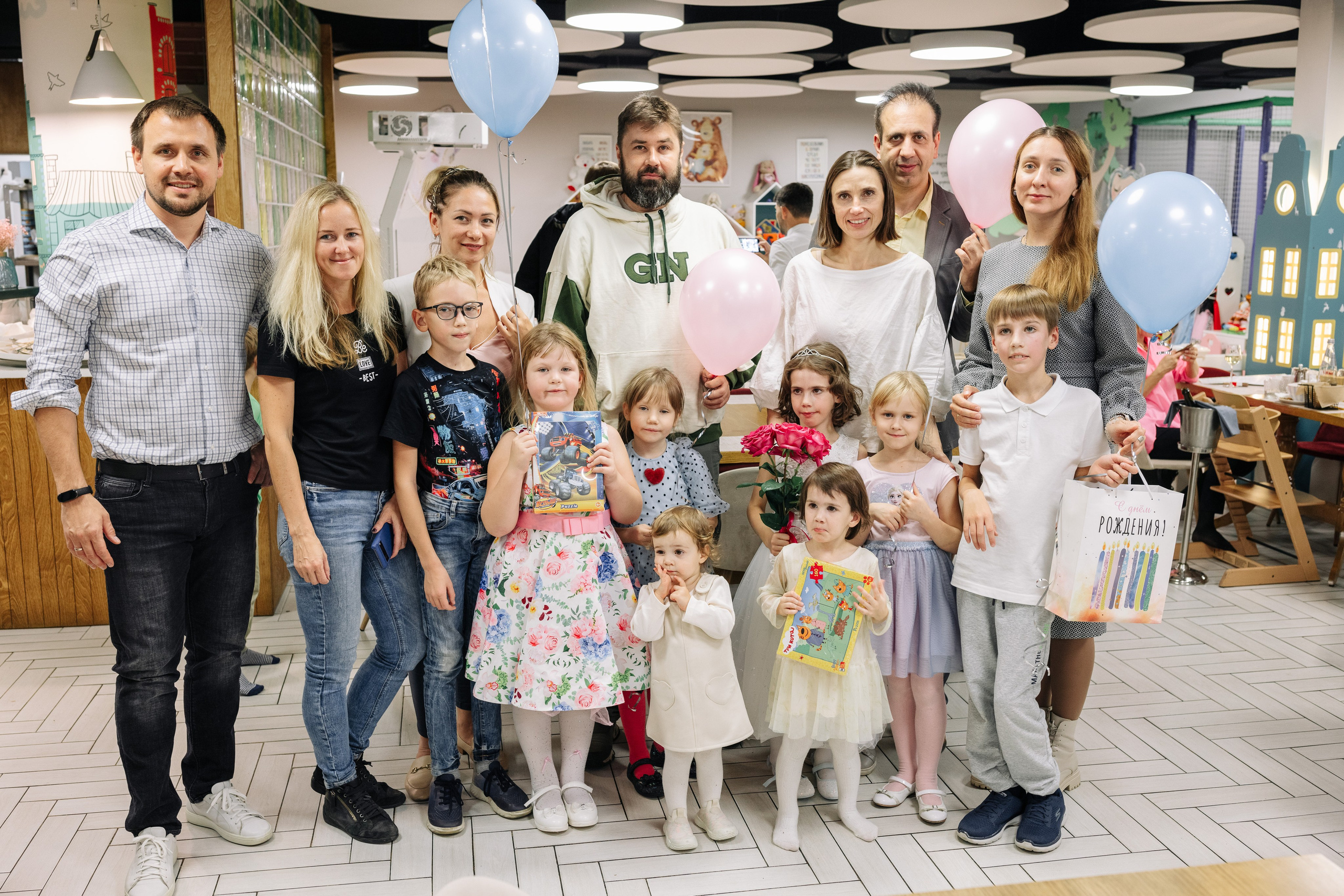 День рождения девочки Марии в детском развлекательном центре. Фотограф — Евгений Свистков