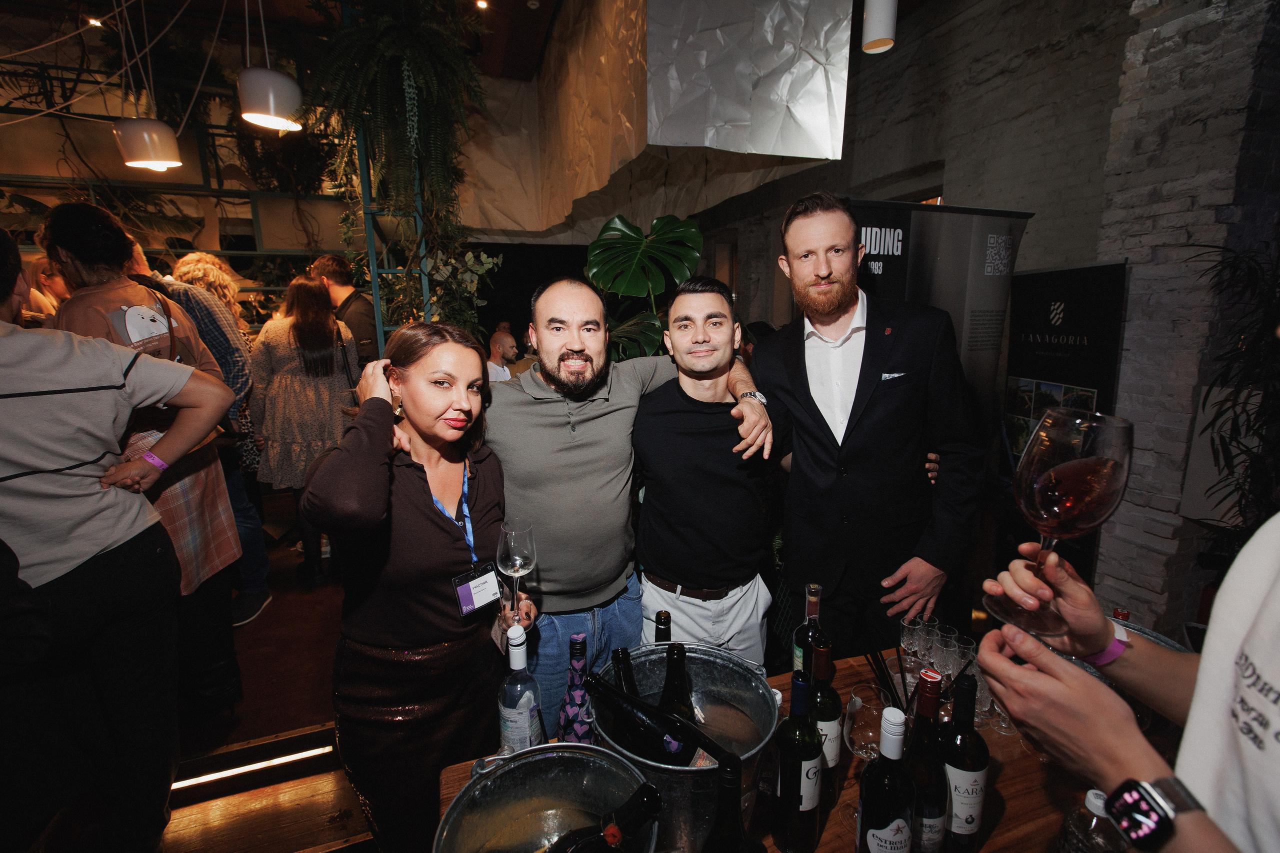 ВИННЫЙ ФЕСТИВАЛЬ. СВОИ. ФОТООТЧЕТЫ-СОБЫТИЯ-МЕСТА