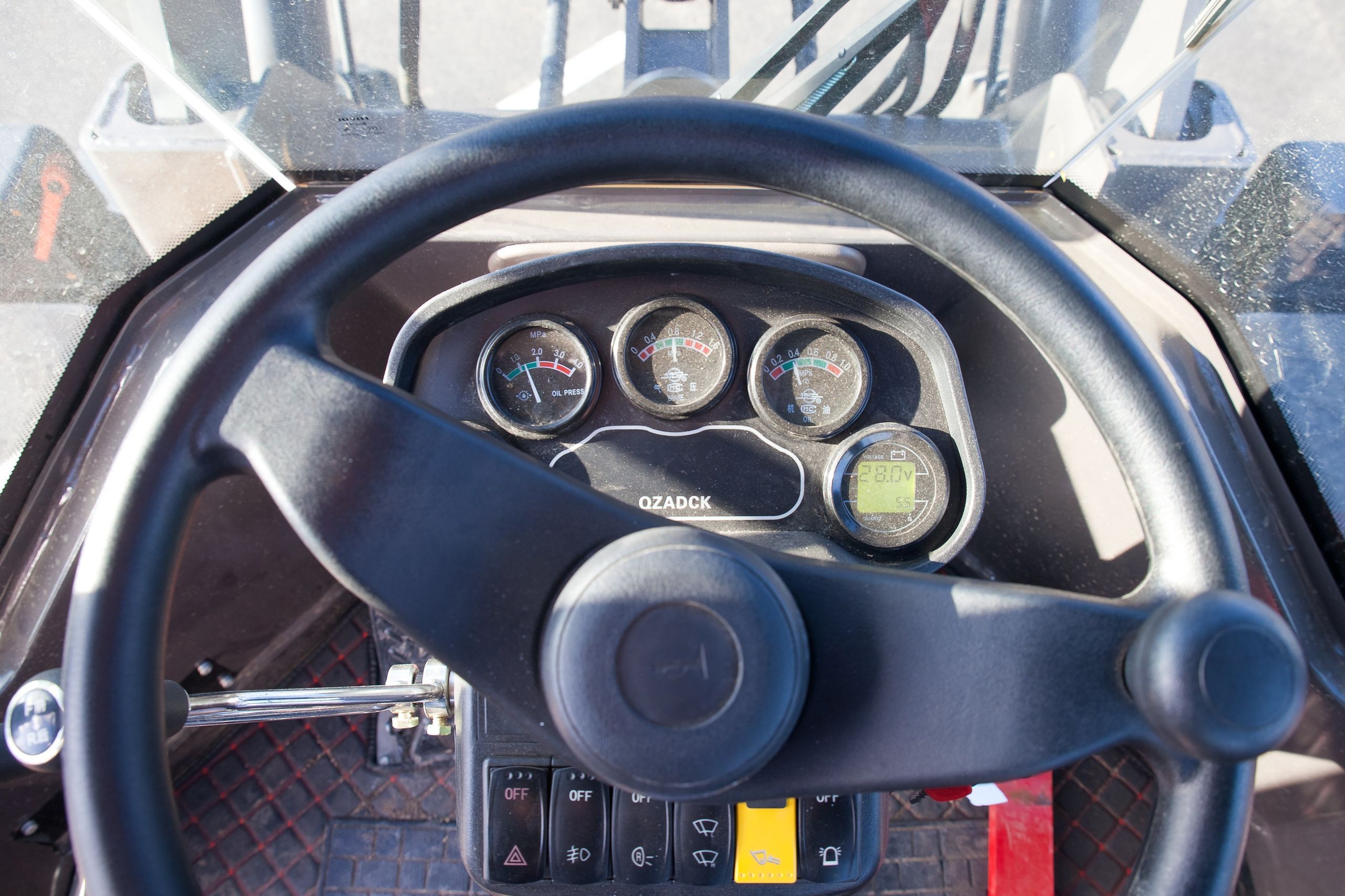 Фото фронт. погр. Weheavy WL820H. Продажа и обслуживание грузовой техники и спецтехники в г. Новосибирск компания СТИ