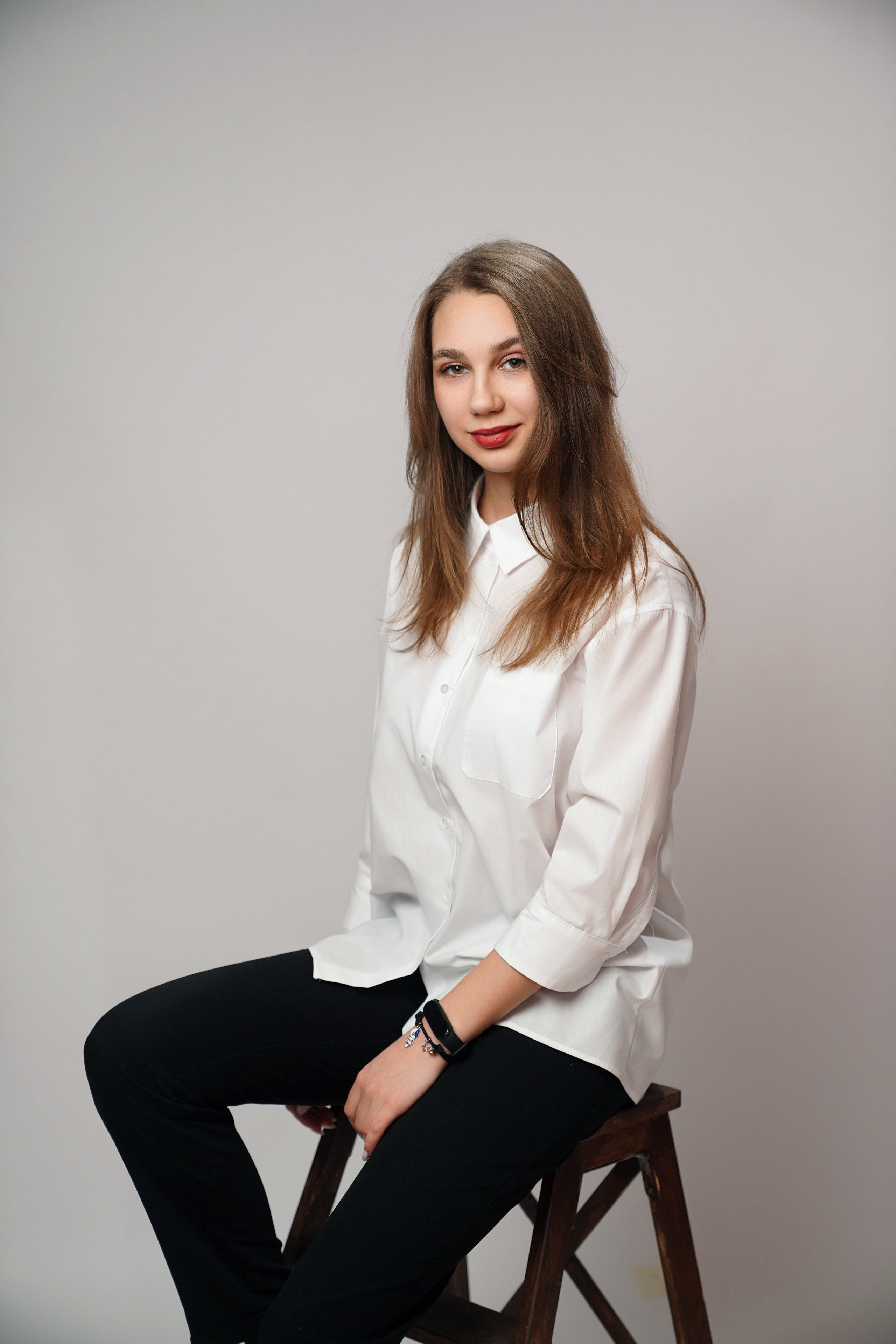 Стиль портрета в студии. GOTRA — выпускные альбомы в Тюмени