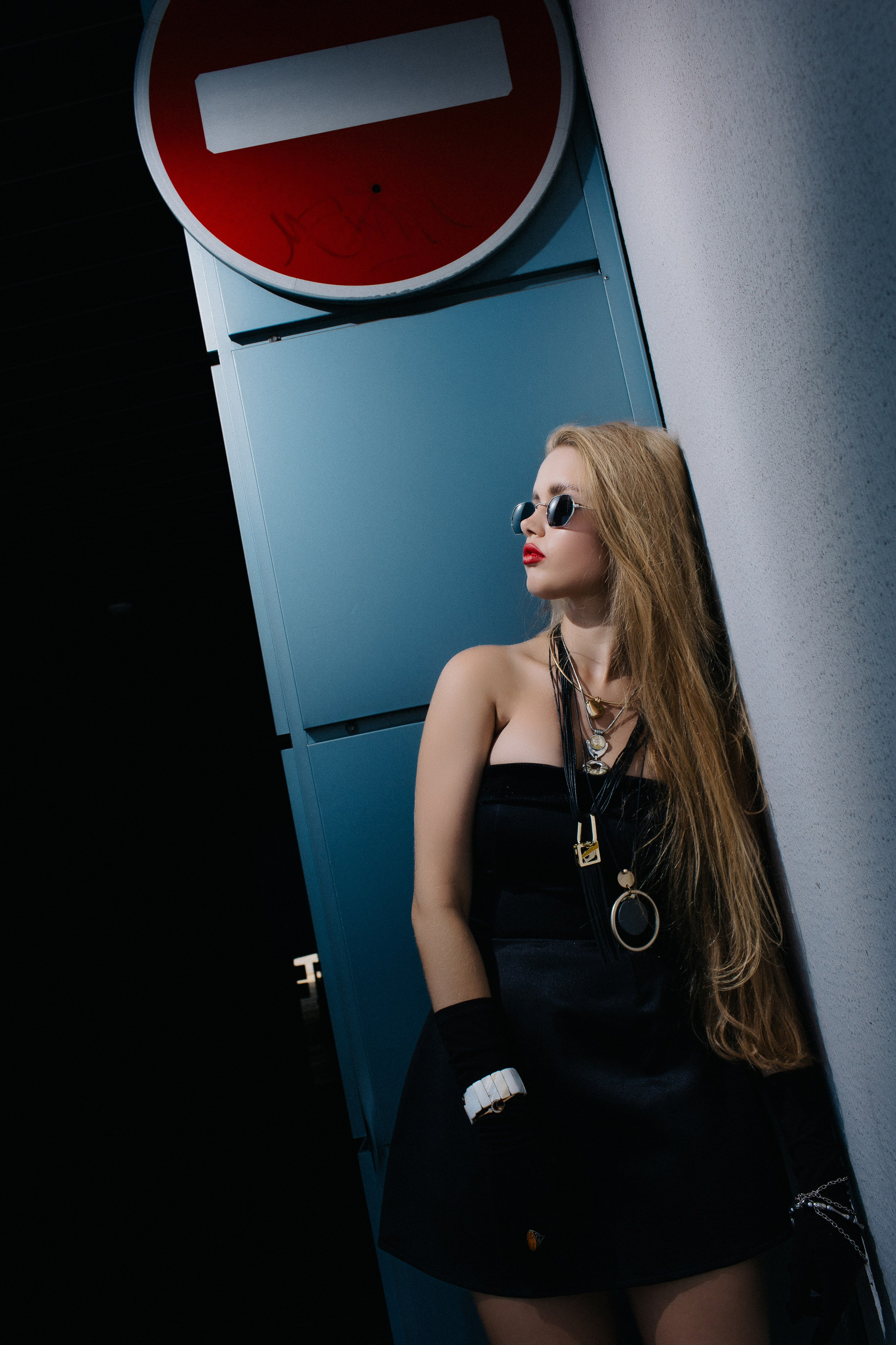 София. Съёмка на крыше паркинга в стиле Фэшн. Сергеев Алексей. Фотограф