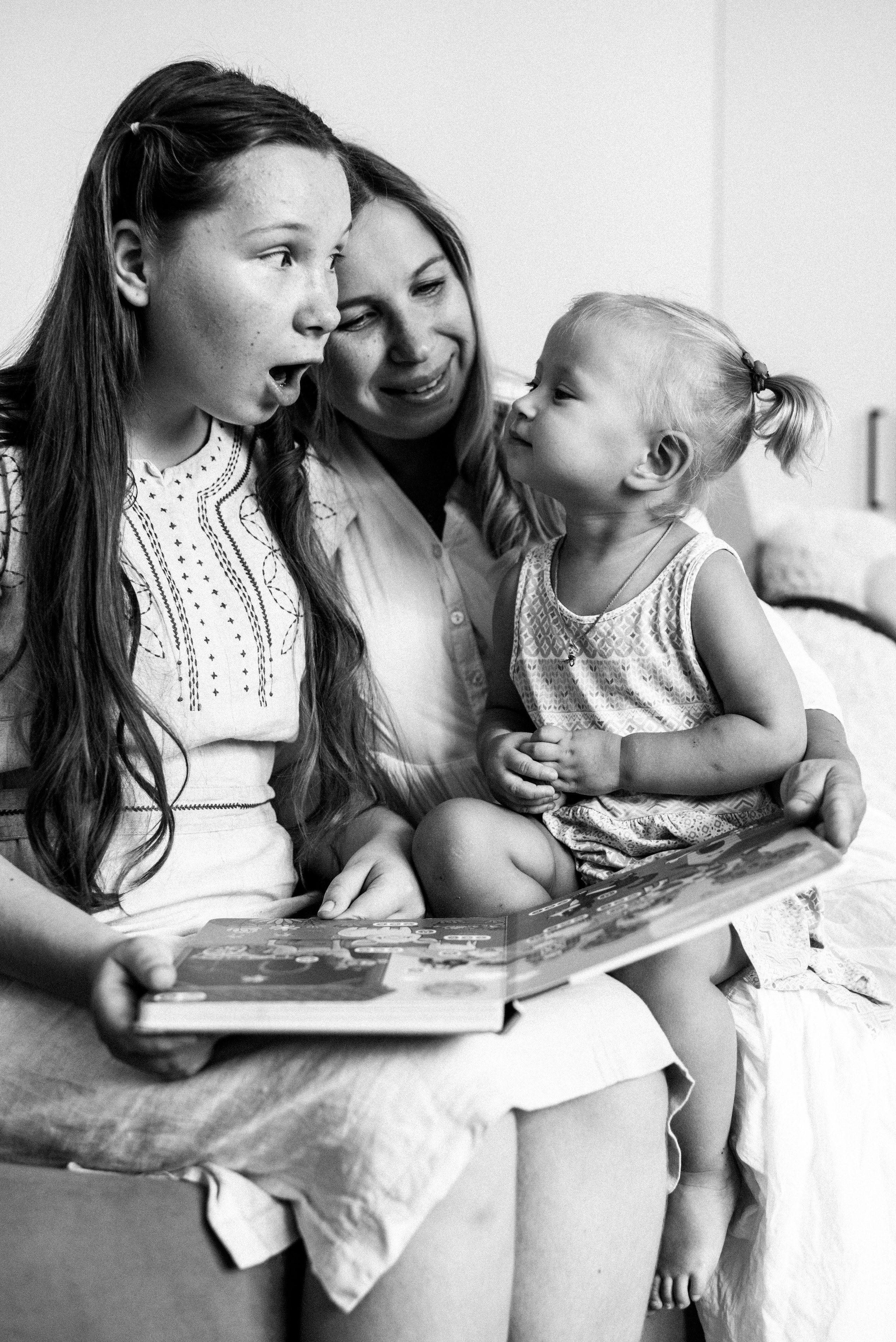 Семья Марины дома. Семейный фотограф в Севастополе Куценко Светлана