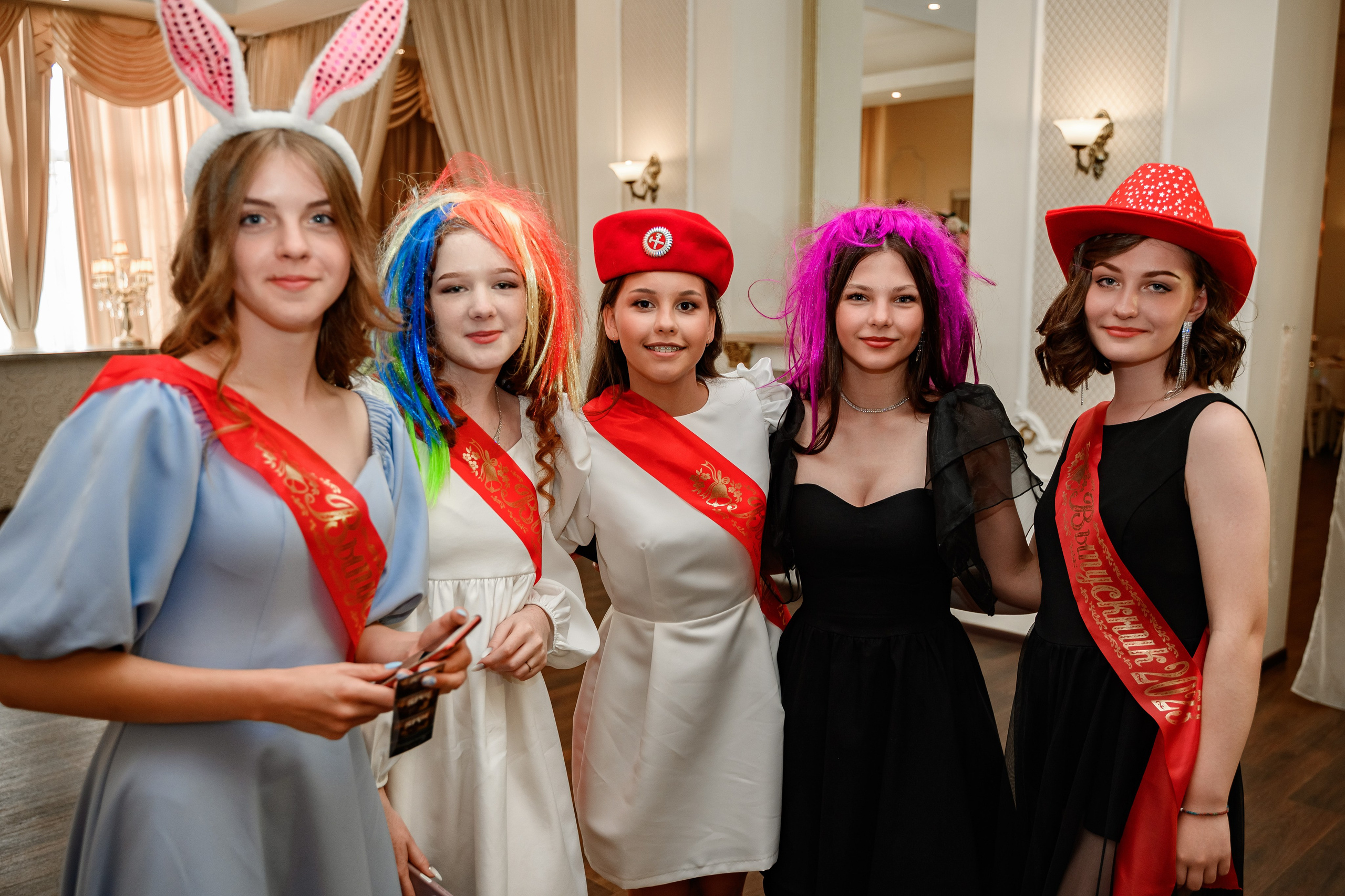 Профессиональная съёмка выпускного в Санкт-Петербурге.