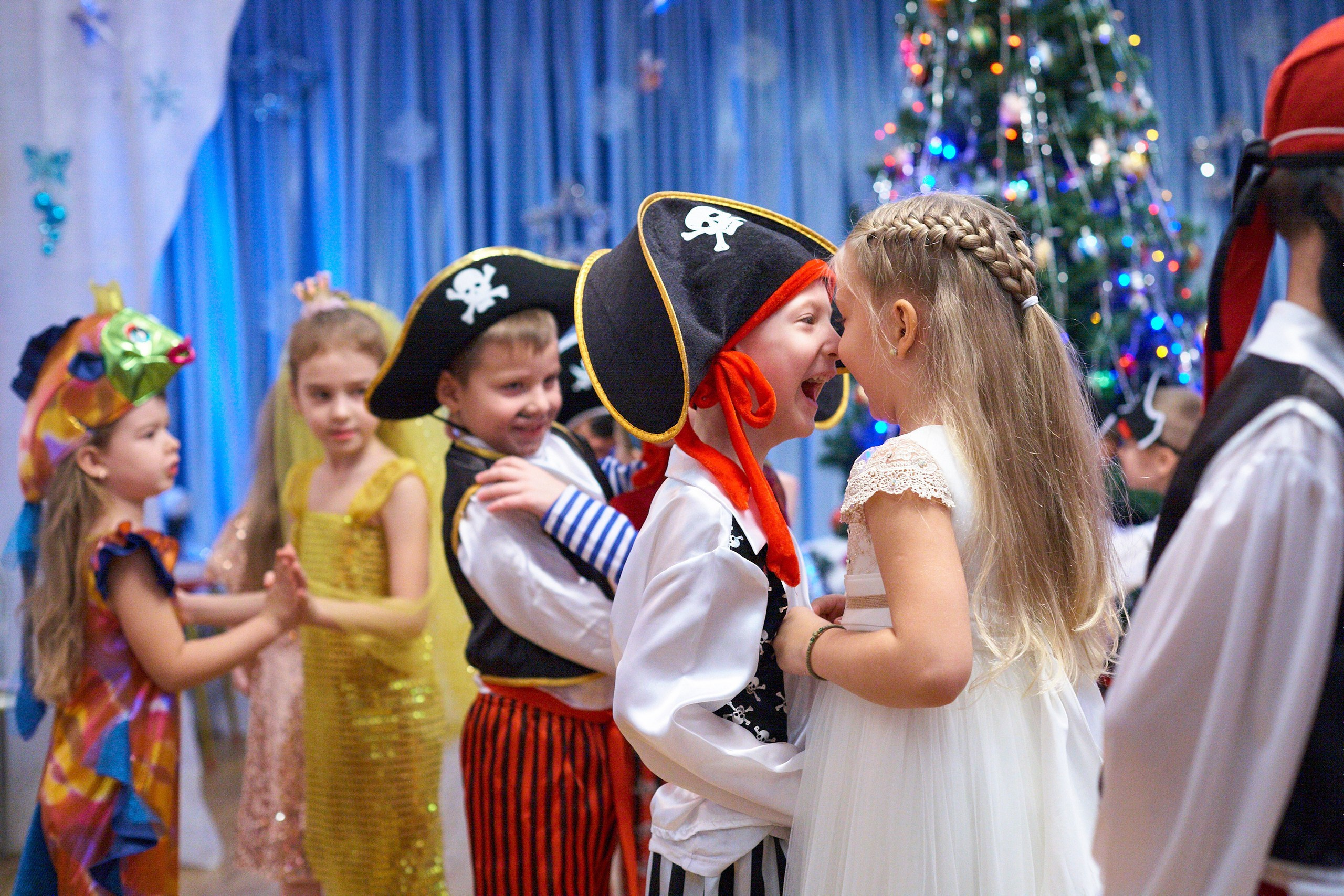 Новогодний утренник. Выпускной альбом Новосибирск