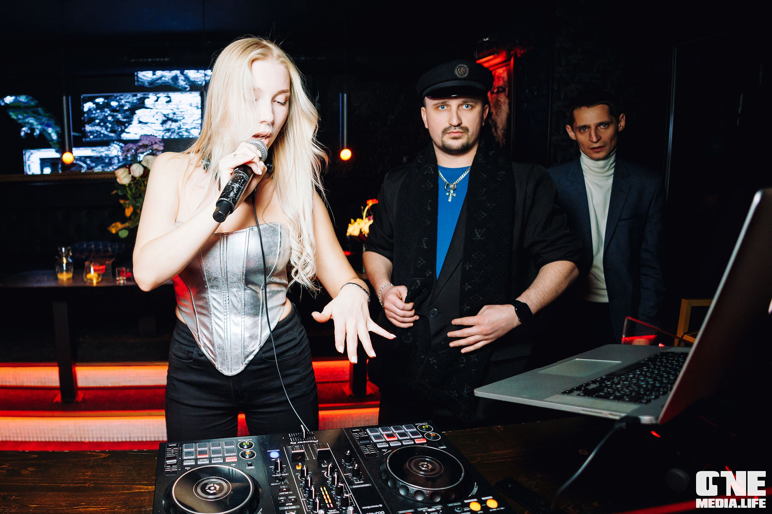 Фоторепортаж из бара Secret. One Media Life: фоторепортажи, фотоотчеты с мероприятий и заведений