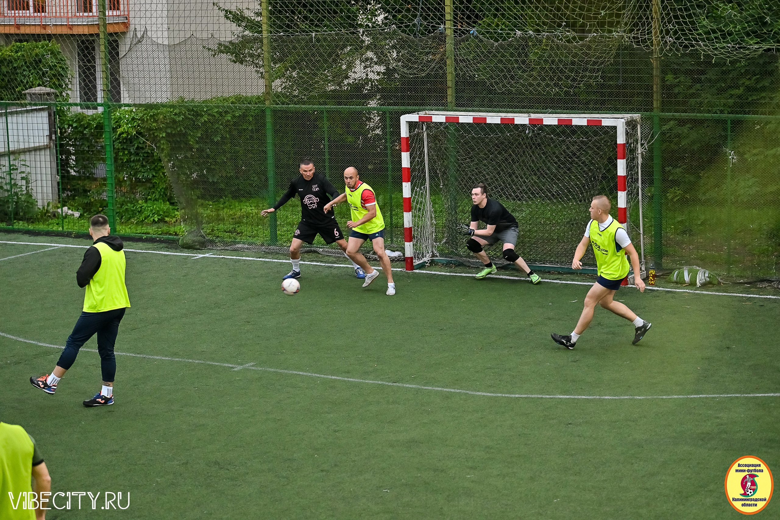 ИГРЫ МИНИ-ФУТБОЛЬНОЙ И КОРПОРАТИВНОЙ ЛИГИ. VIBECITY.RU Вайб Сити Ру Фоторепортажи Фотоотчеты Калининград
