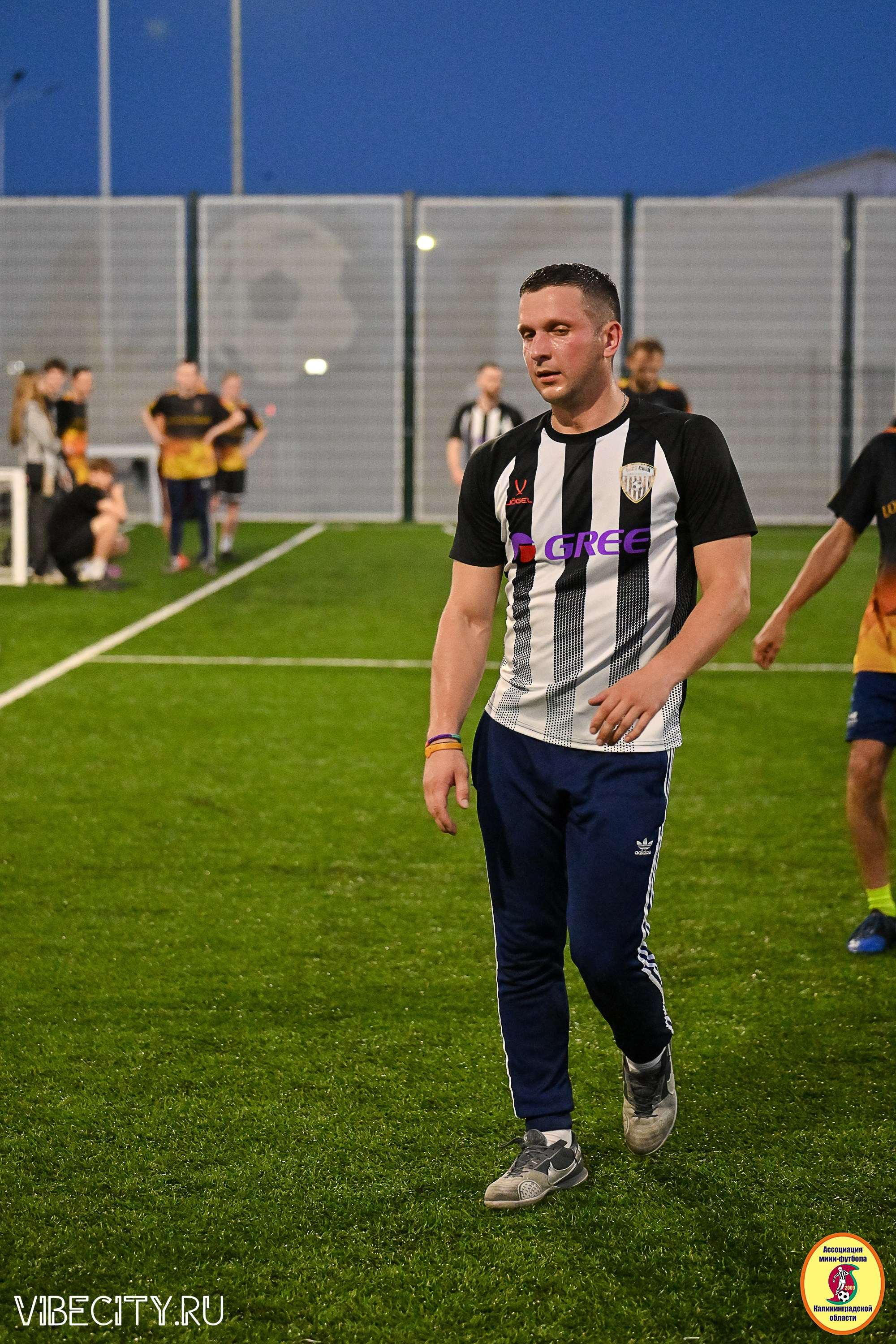 ИГРЫ МИНИ-ФУТБОЛЬНОЙ И КОРПОРАТИВНОЙ ЛИГИ. VIBECITY.RU Вайб Сити Ру Фоторепортажи Фотоотчеты Калининград