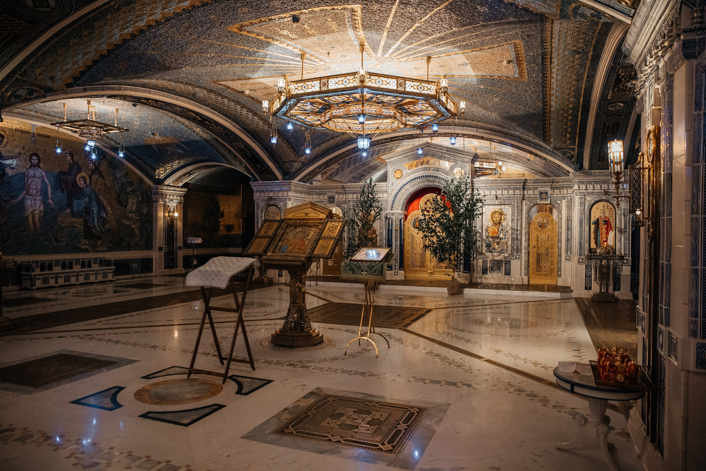 Венчание в Храме Вооруженных Сил. Свадебный фотограф в Москве Элина Ларченкова. Фото, которые цепляют