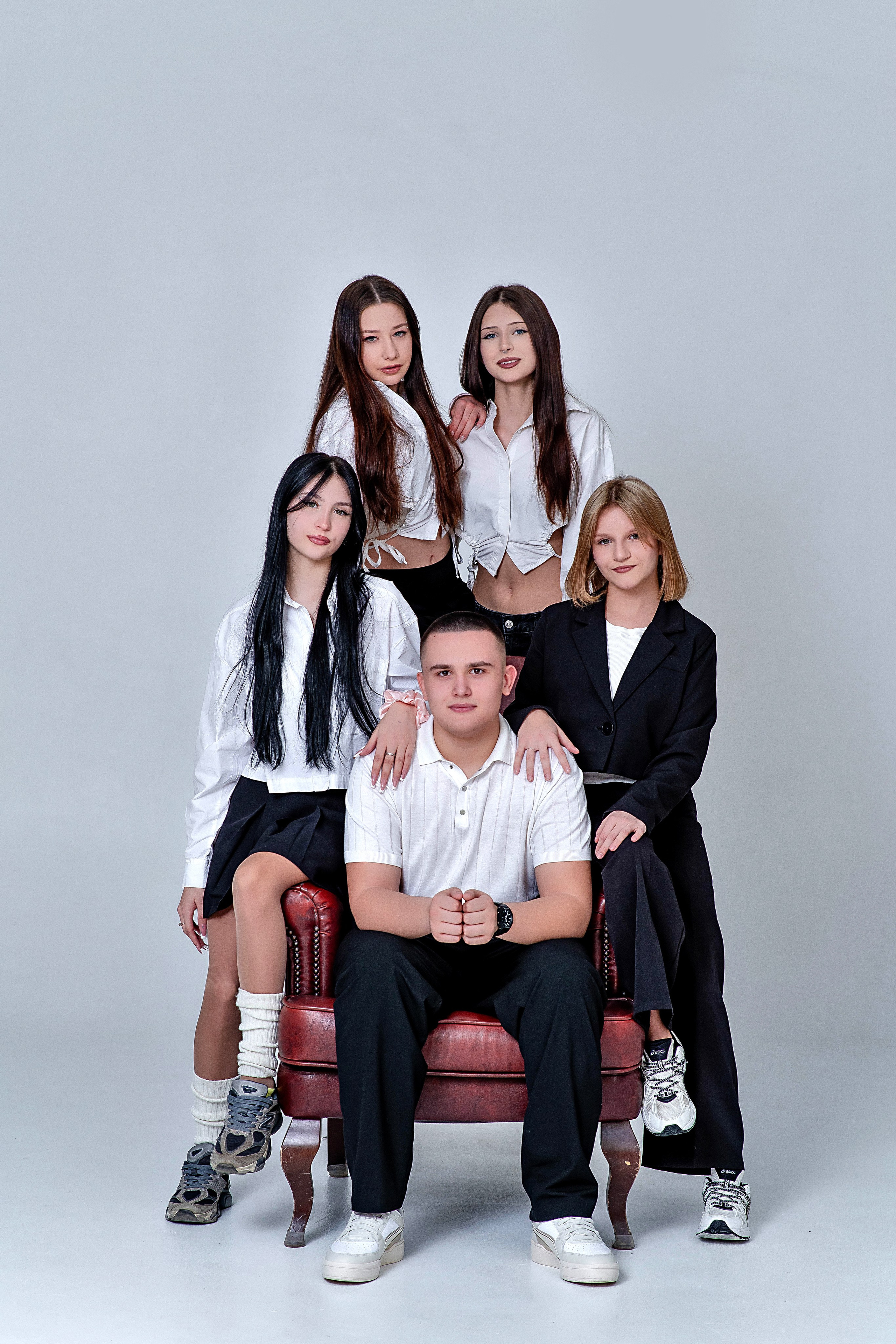 Выпускные (школьные) альбомы (книги) в Ростове-на-Дону. Современные Выпускные Альбомы в Ростове-на-Дону