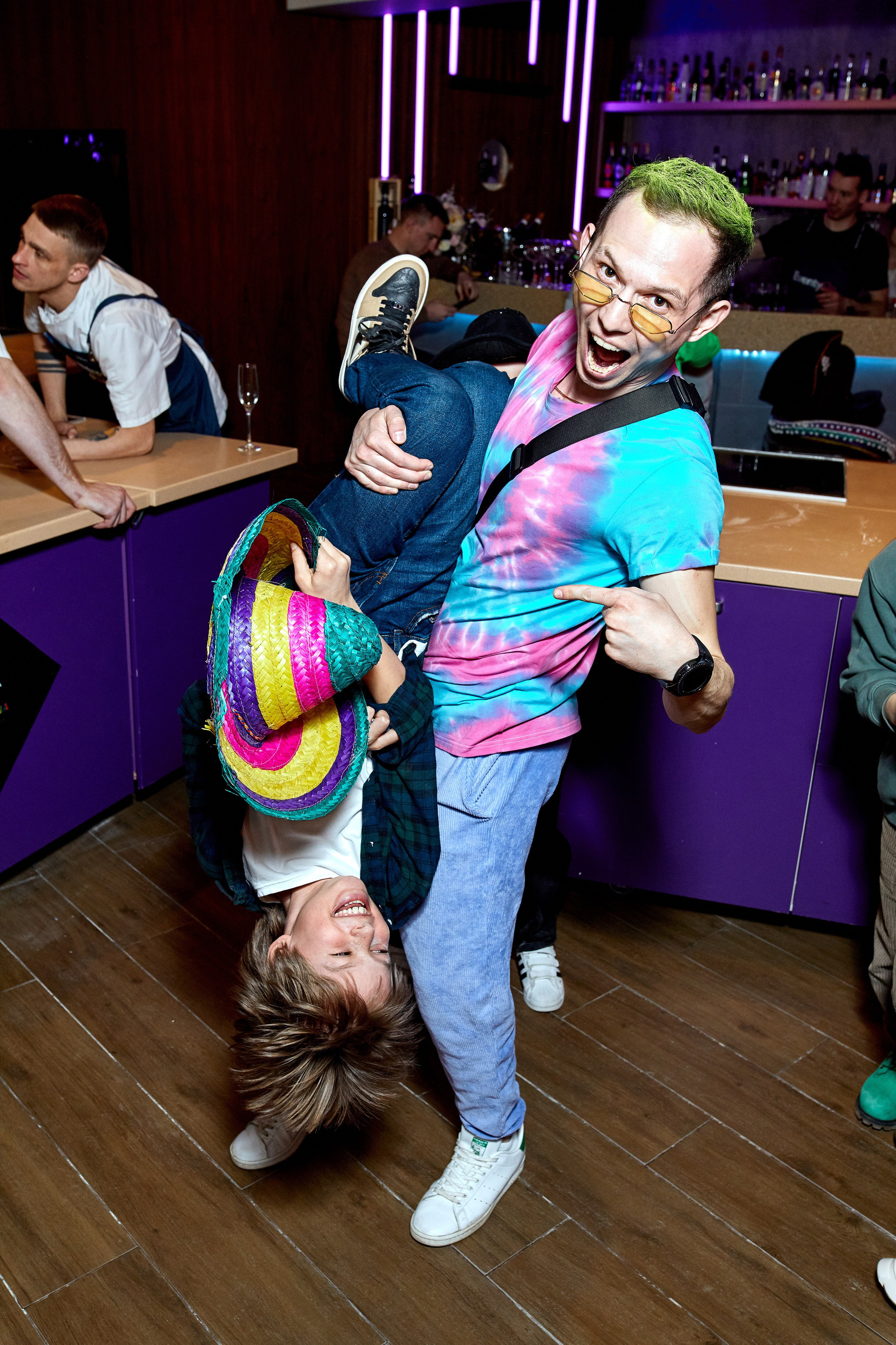 Выездная фотосессия, услуги фотографа с выездом на дом в Москве — цены