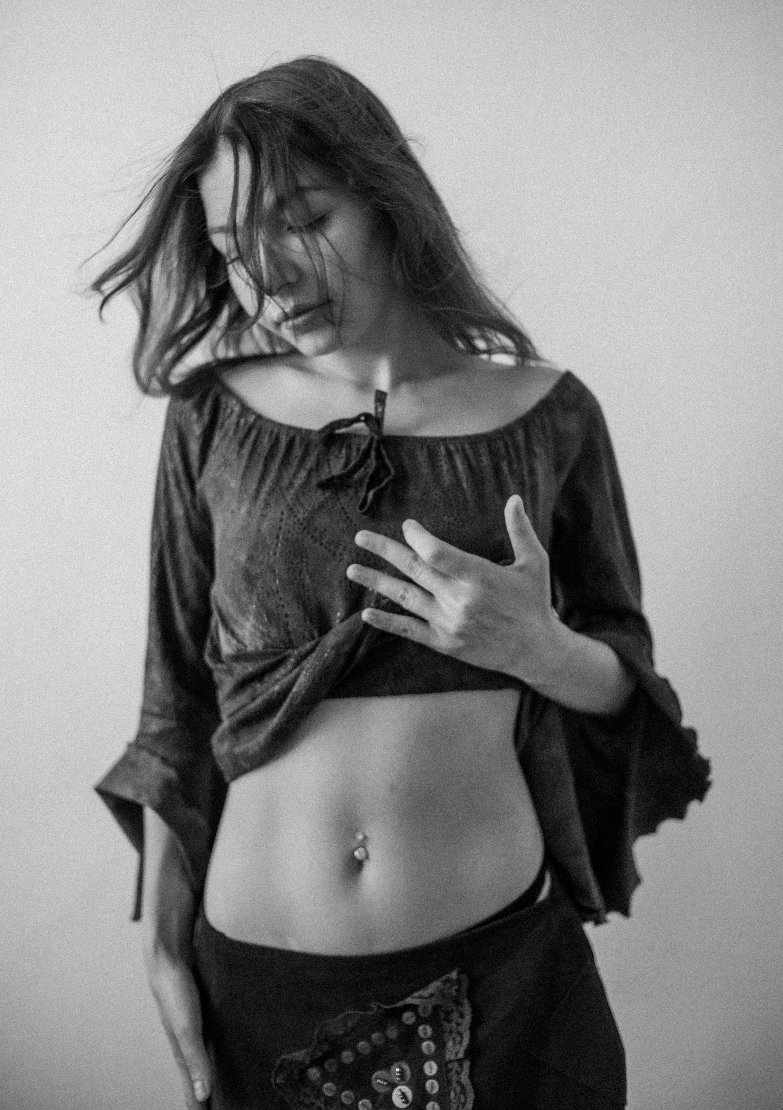 Аня. Женский фотограф. Создатель украшений ручной работы. Модель