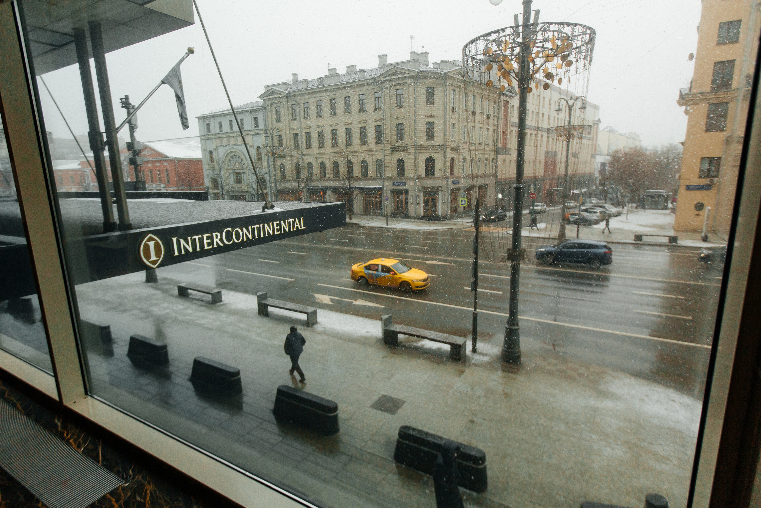 Портретные фотографии молодожёны свадебная фотосессия сборы невесты