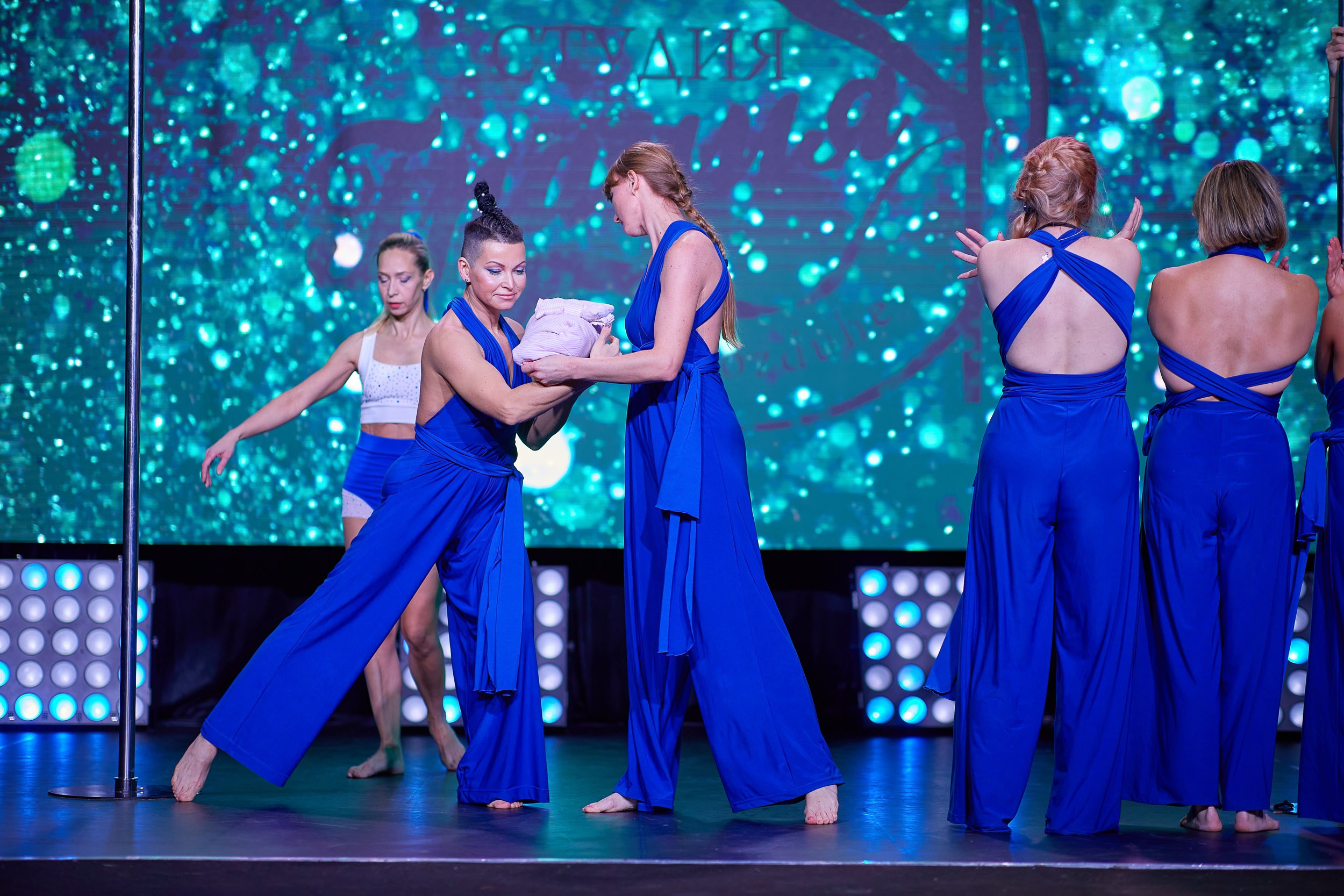 Анонс фоторепортажа с Концерта Грация. POLE DANCE. Photographer for business Mikhail Semenov. Aqua photo studio, photo school