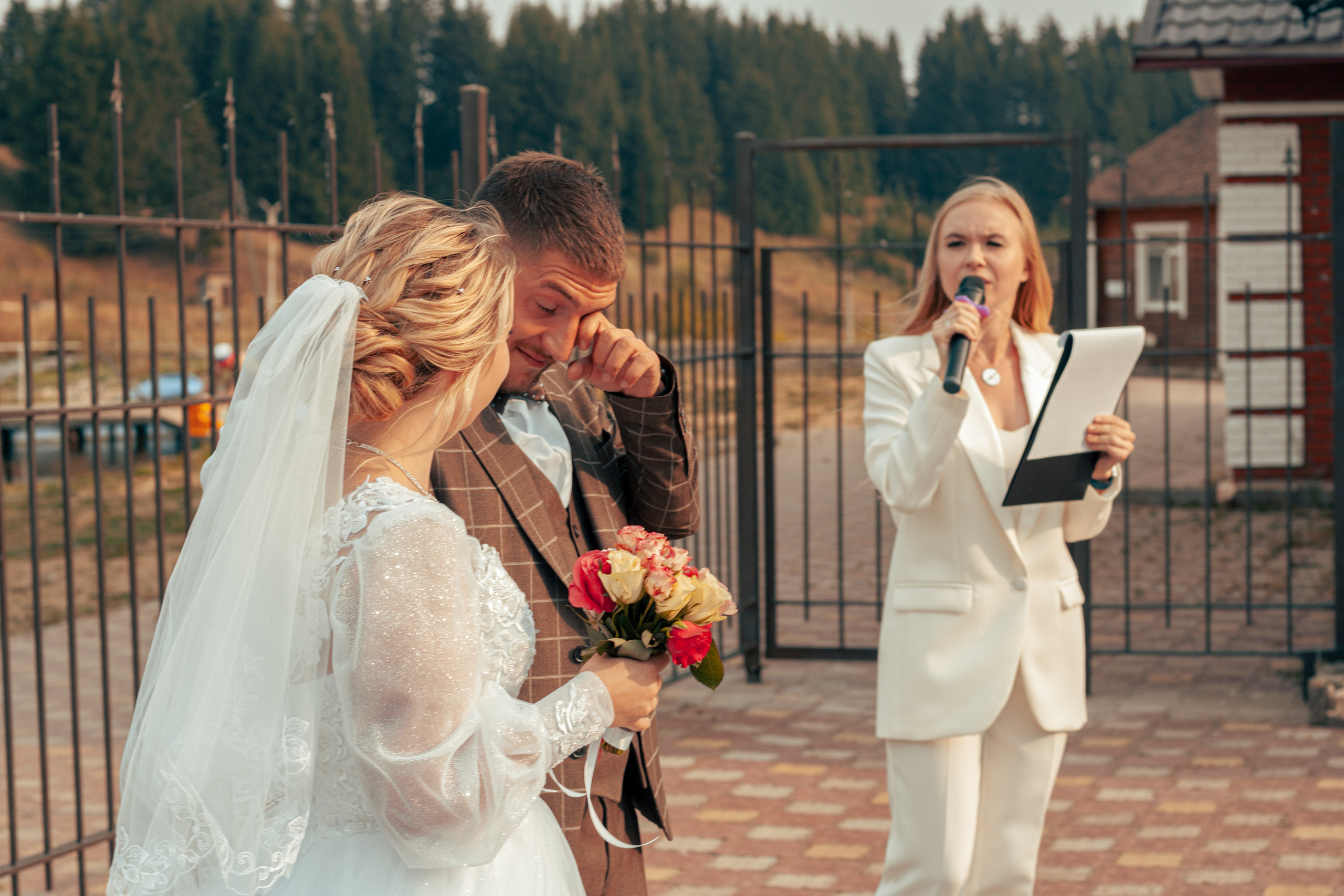 Ведущая на свадьбу Мария Снегур. Ведущий, Тамада, DJ, фото в Перми. Хорошее настроение