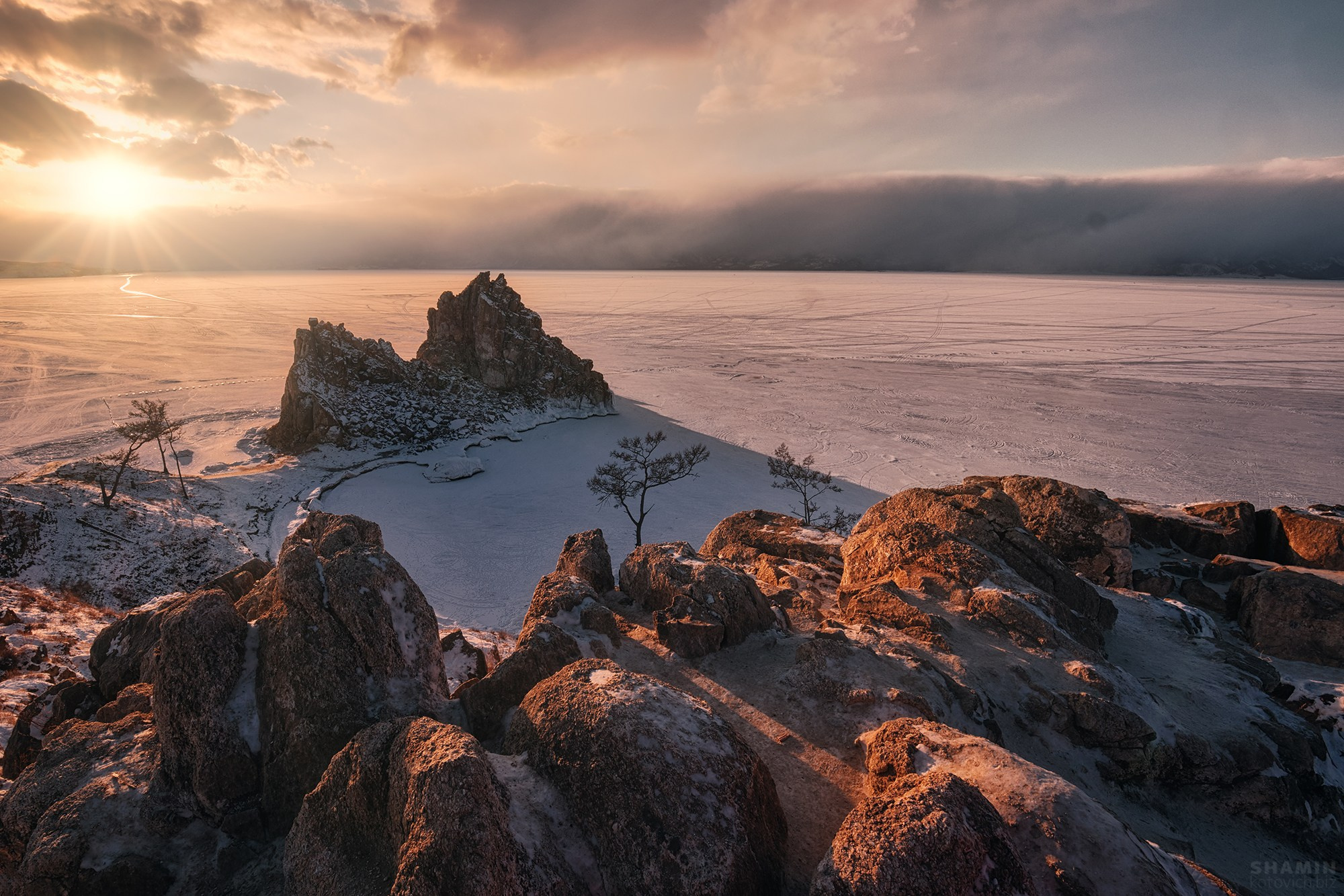 Классический пейзаж — фотограф Константин Шамин. Природа России и мира, горы, озёра, долины и свет. Профессиональная пейзажная фотография, гармония света и пространства.