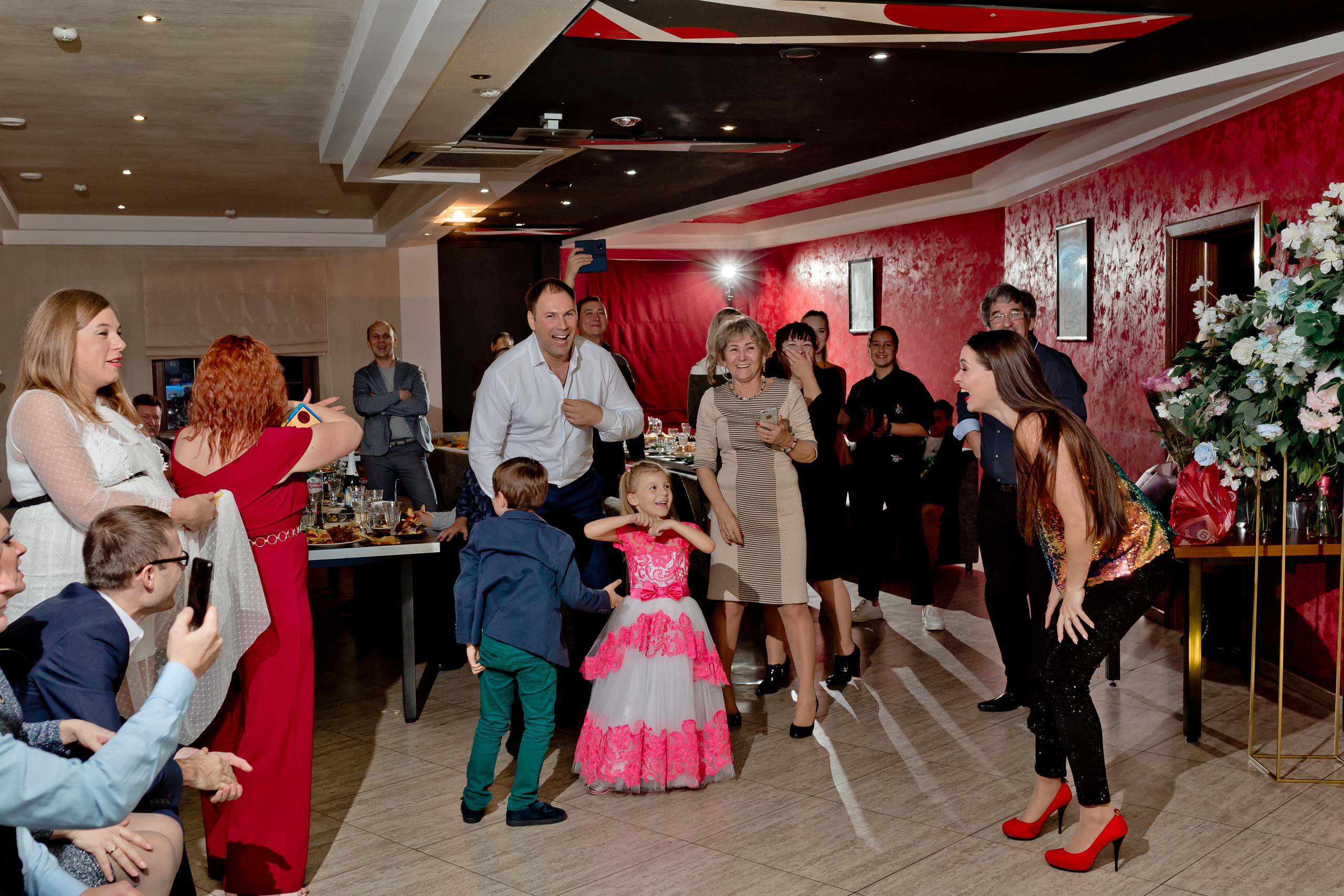 Свадебный зал для юбилея кафе юбилей ресторан фотограф цена банкетный