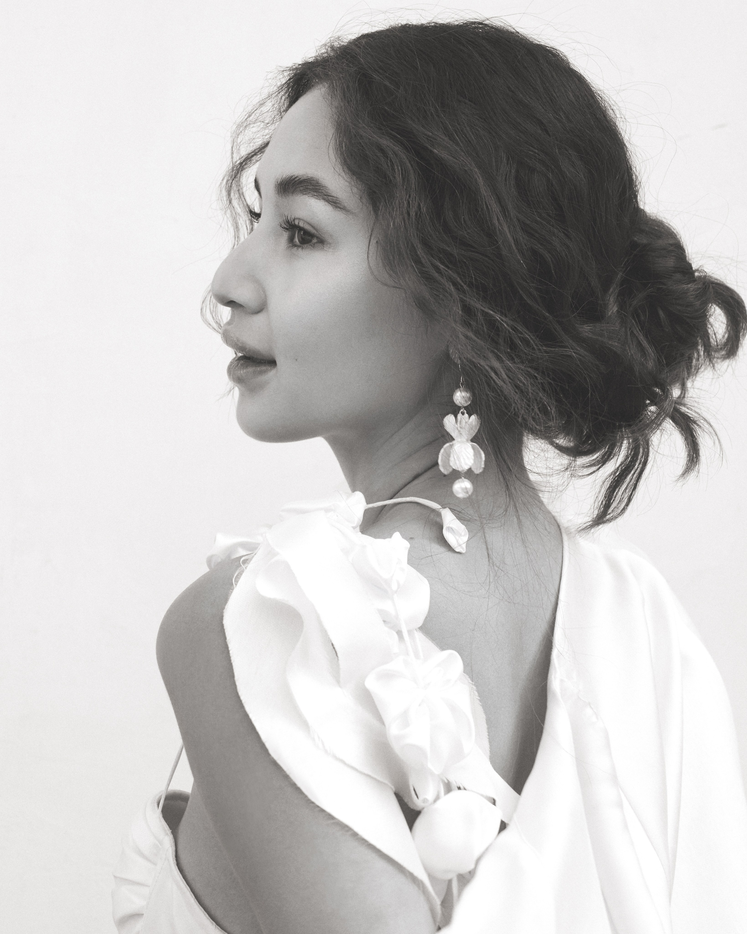 ELLE Kazakhstan. Being A Woman. Chapter 1 with Aisha Adilkhan. Fashion, portrait, personal photographer. Almaty, KZ