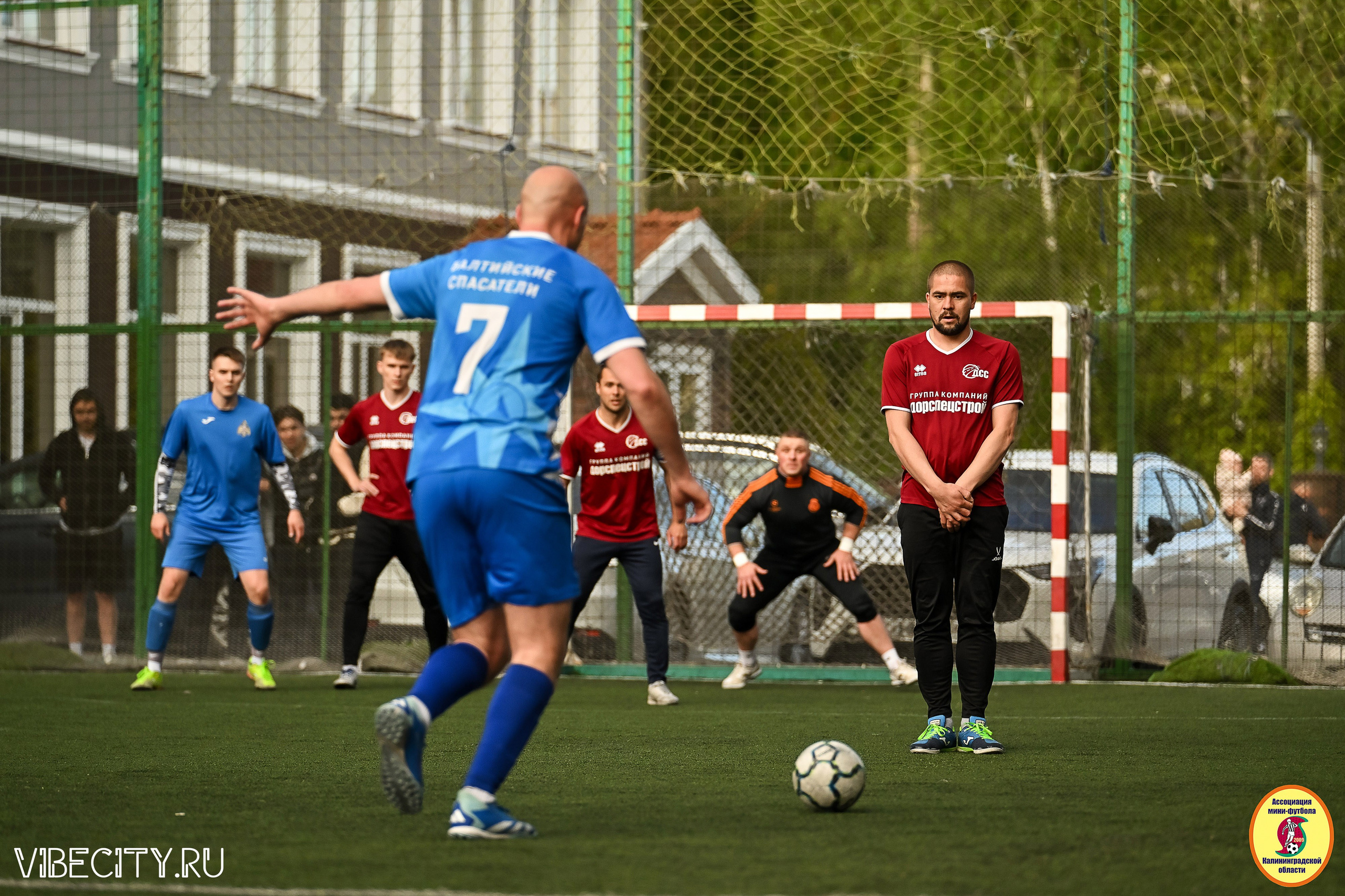 ИГРЫ МИНИ-ФУТБОЛЬНОЙ ЛИГИ. VIBECITY.RU Вайб Сити Ру Фоторепортажи Фотоотчеты Калининград