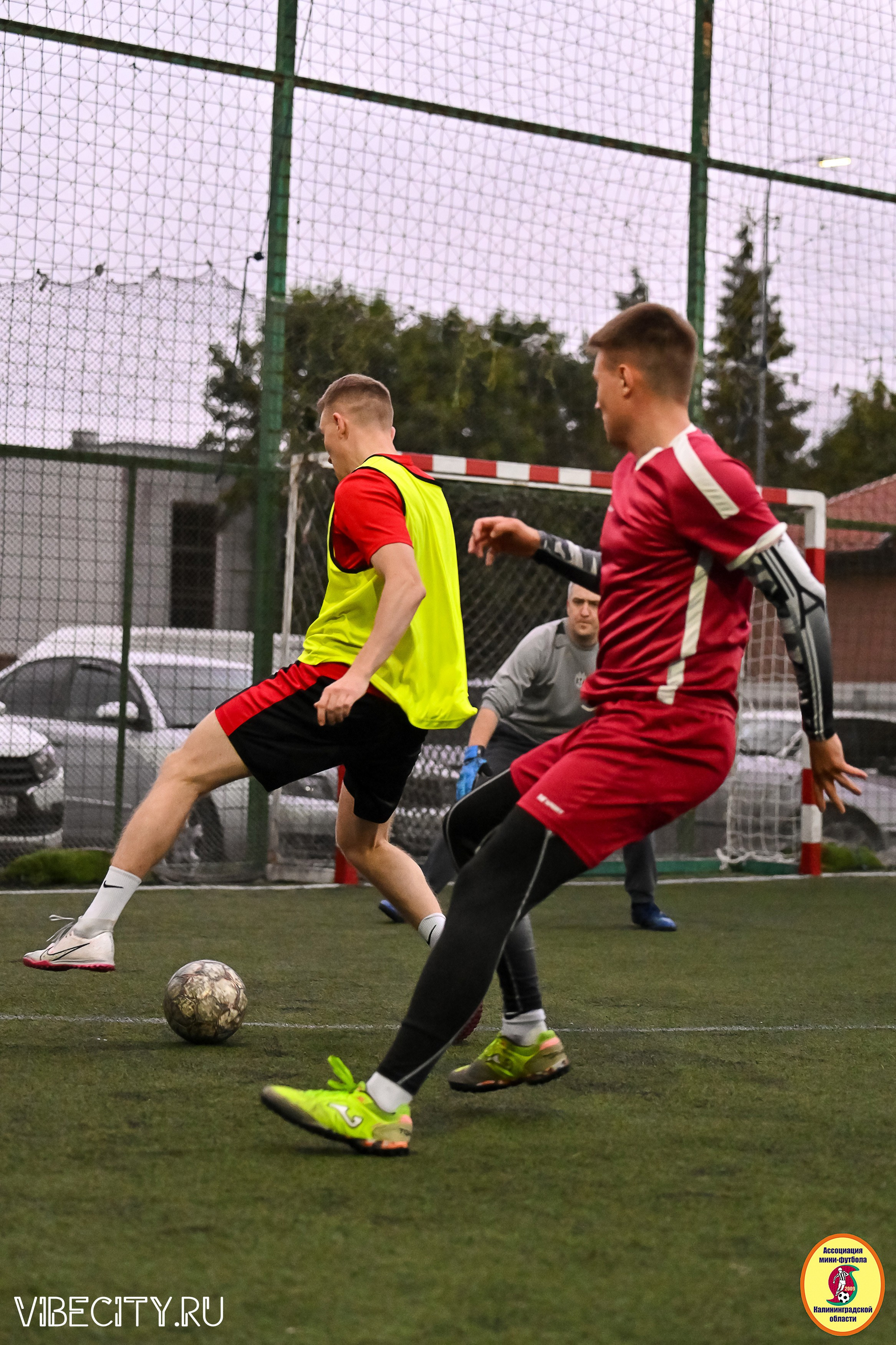 ИГРЫ МИНИ-ФУТБОЛЬНОЙ И КОРПОРАТИВНОЙ ЛИГИ. VIBECITY.RU Вайб Сити Ру Фоторепортажи Фотоотчеты Калининград