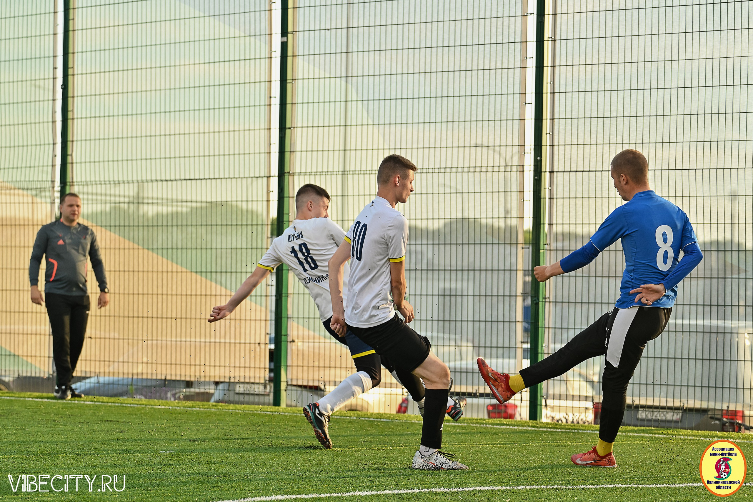 ИГРЫ МИНИ-ФУТБОЛЬНОЙ И КОРПОРАТИВНОЙ ЛИГИ. VIBECITY.RU Вайб Сити Ру Фоторепортажи Фотоотчеты Калининград