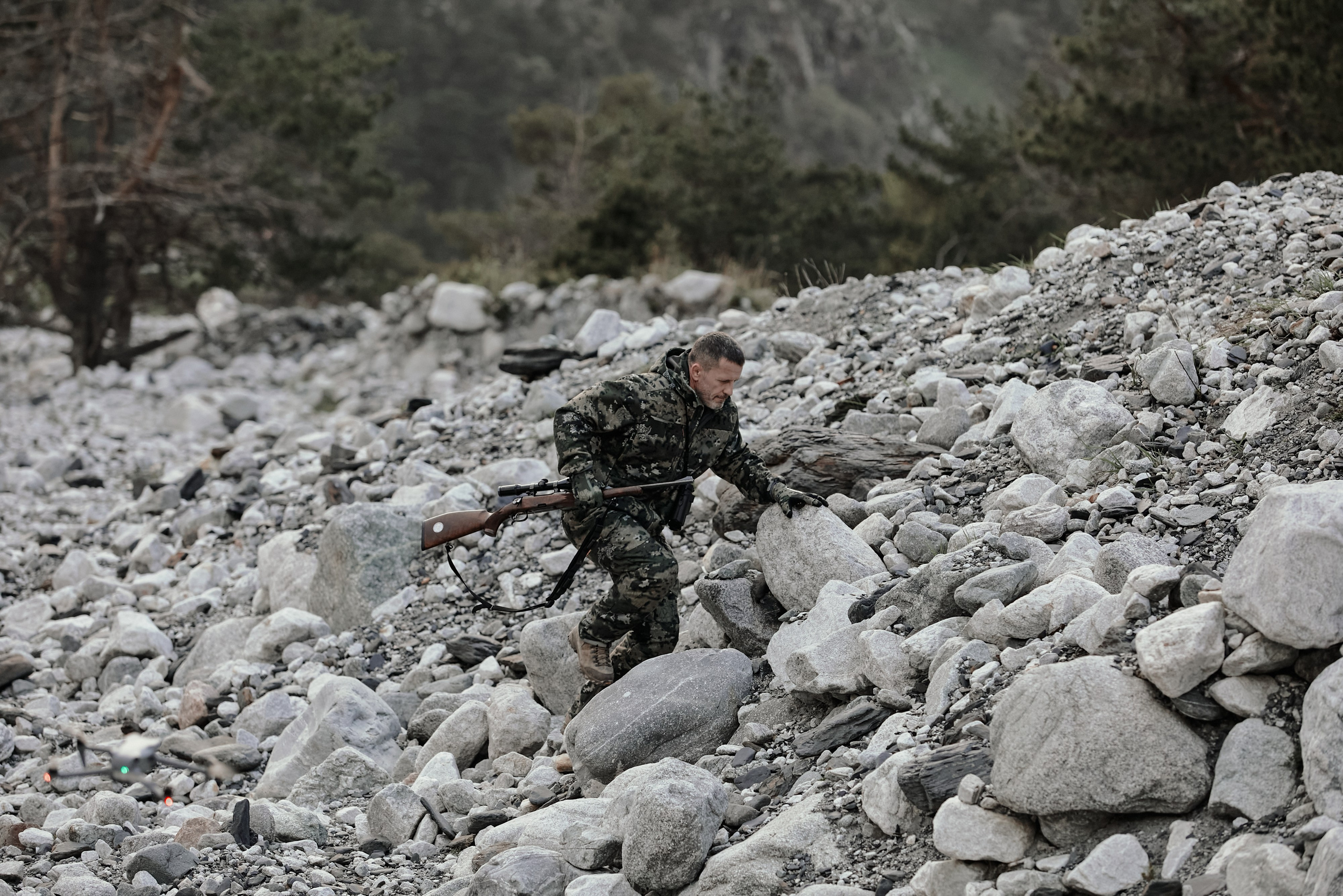 Съемка для бренда охотничьей одежды под ключ. Фотограф Продюсер в горах КБР / Москва Нальчик Горы
