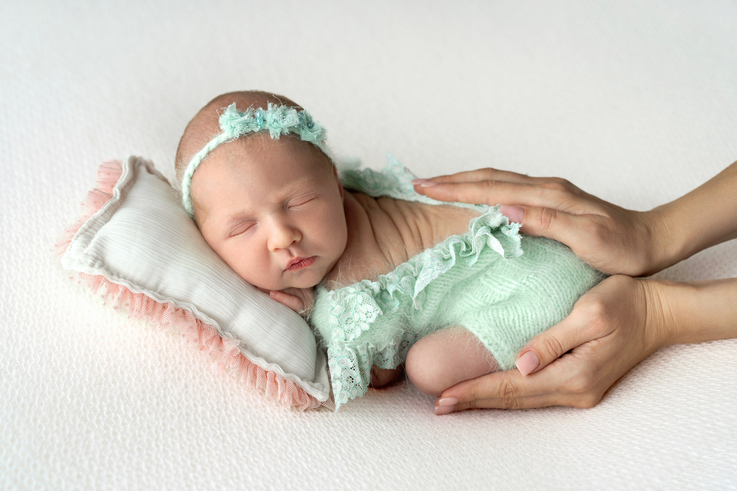 Фотосессия новорожденного (newborn). Фотограф новорожденных, детей до года и беременных в Симферополе