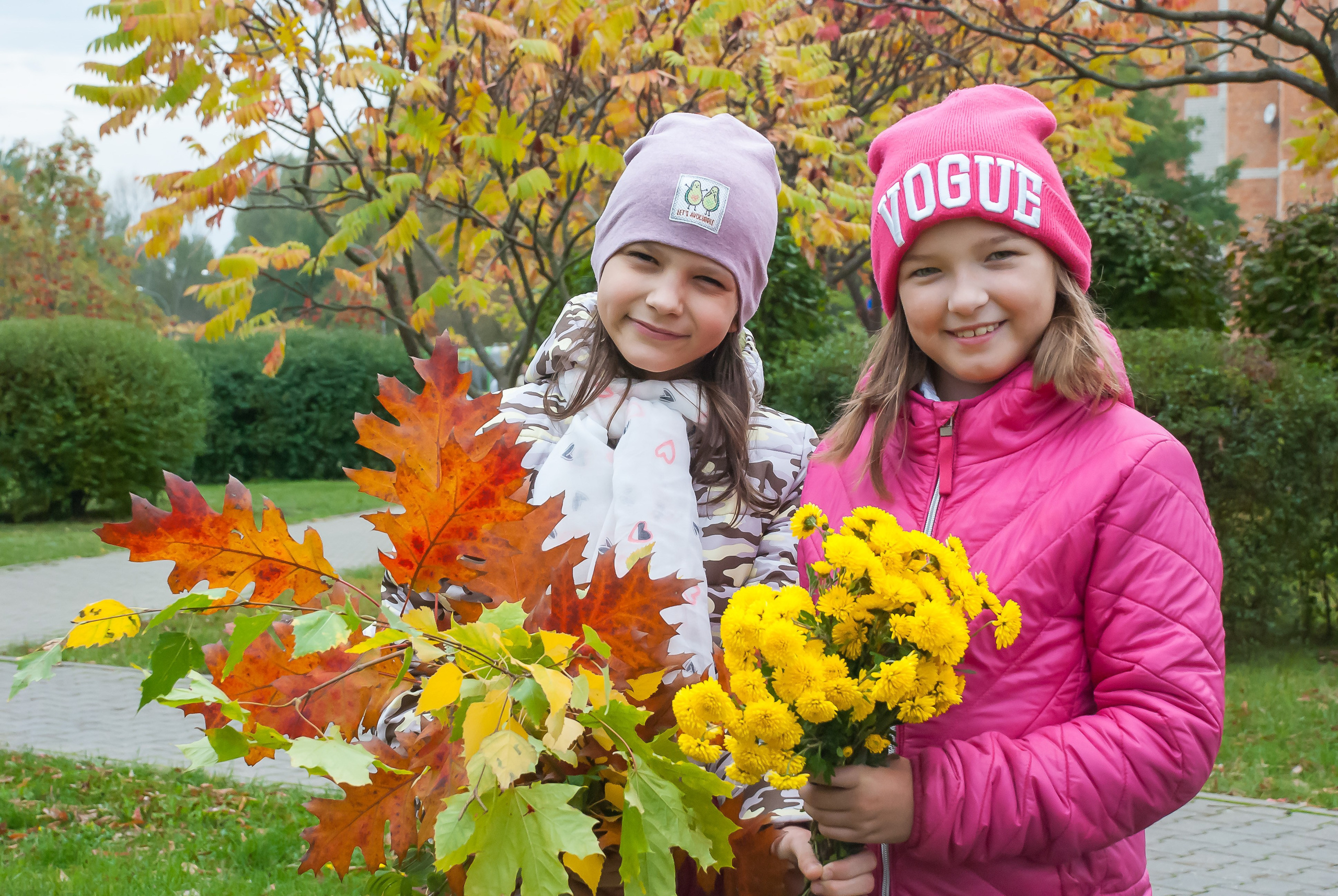 осенний портрет школьниц