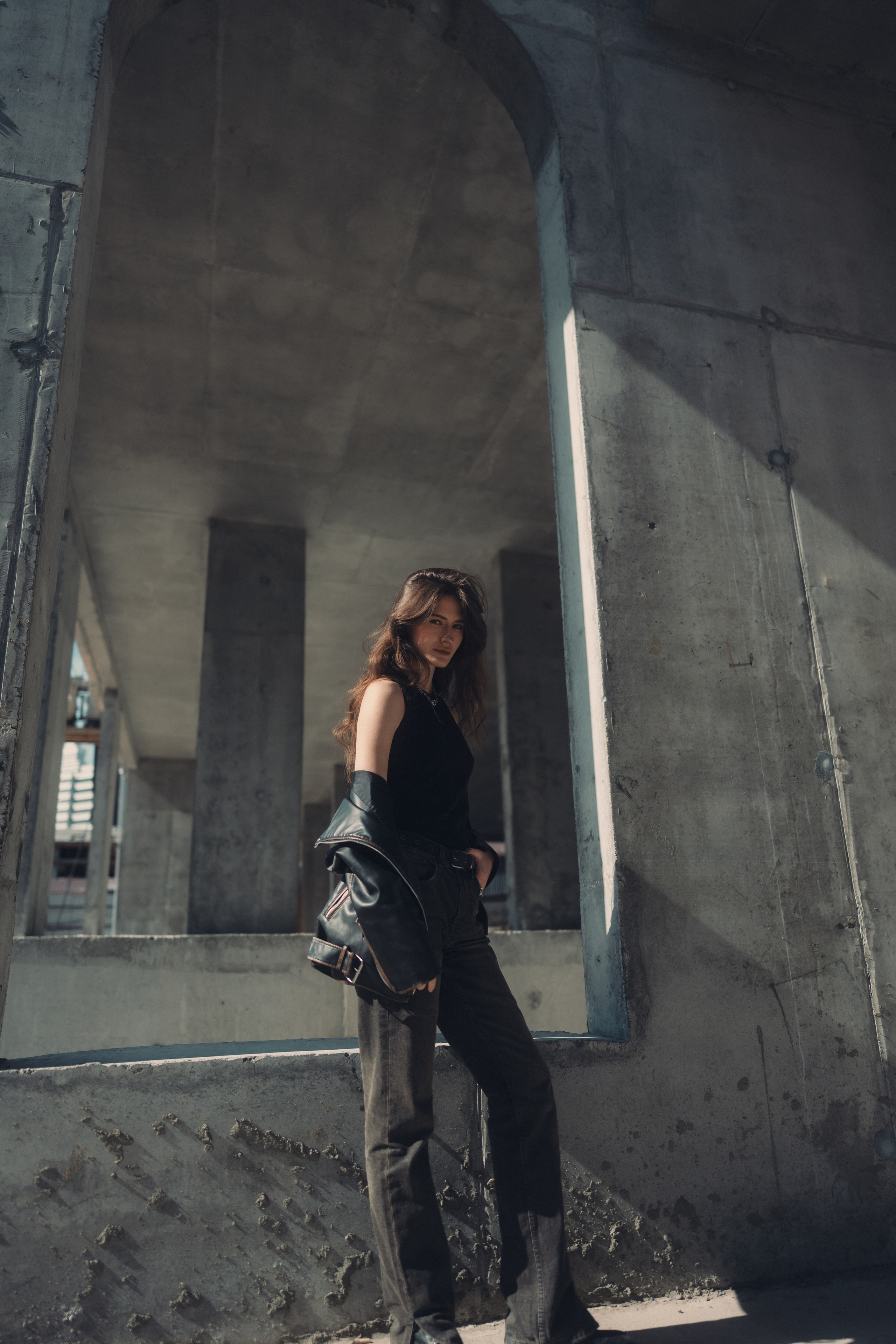Female street photo shoot at a construction site in Kazan - Anton Avanzato