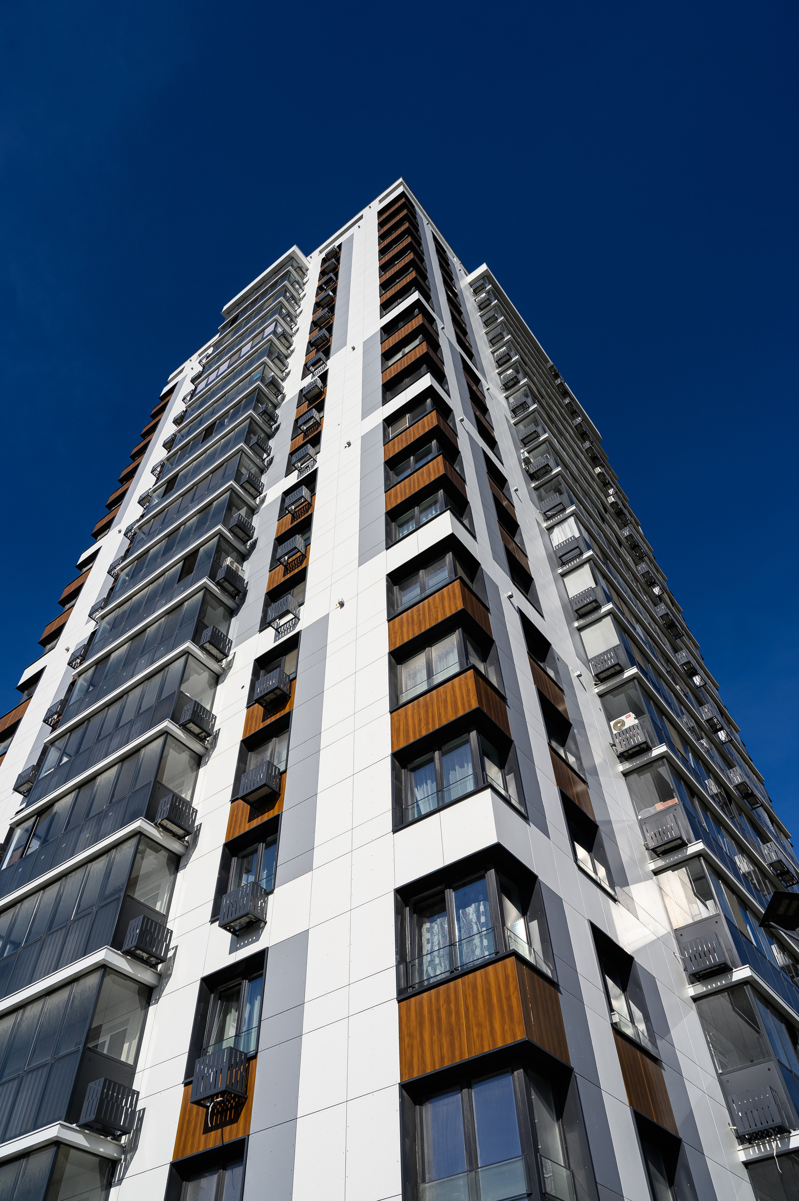 Архитектурная фотосъемка жилого комплекса Уникум на улице Аделя Кутуя в Казани, фотограф Алексей Клейменов