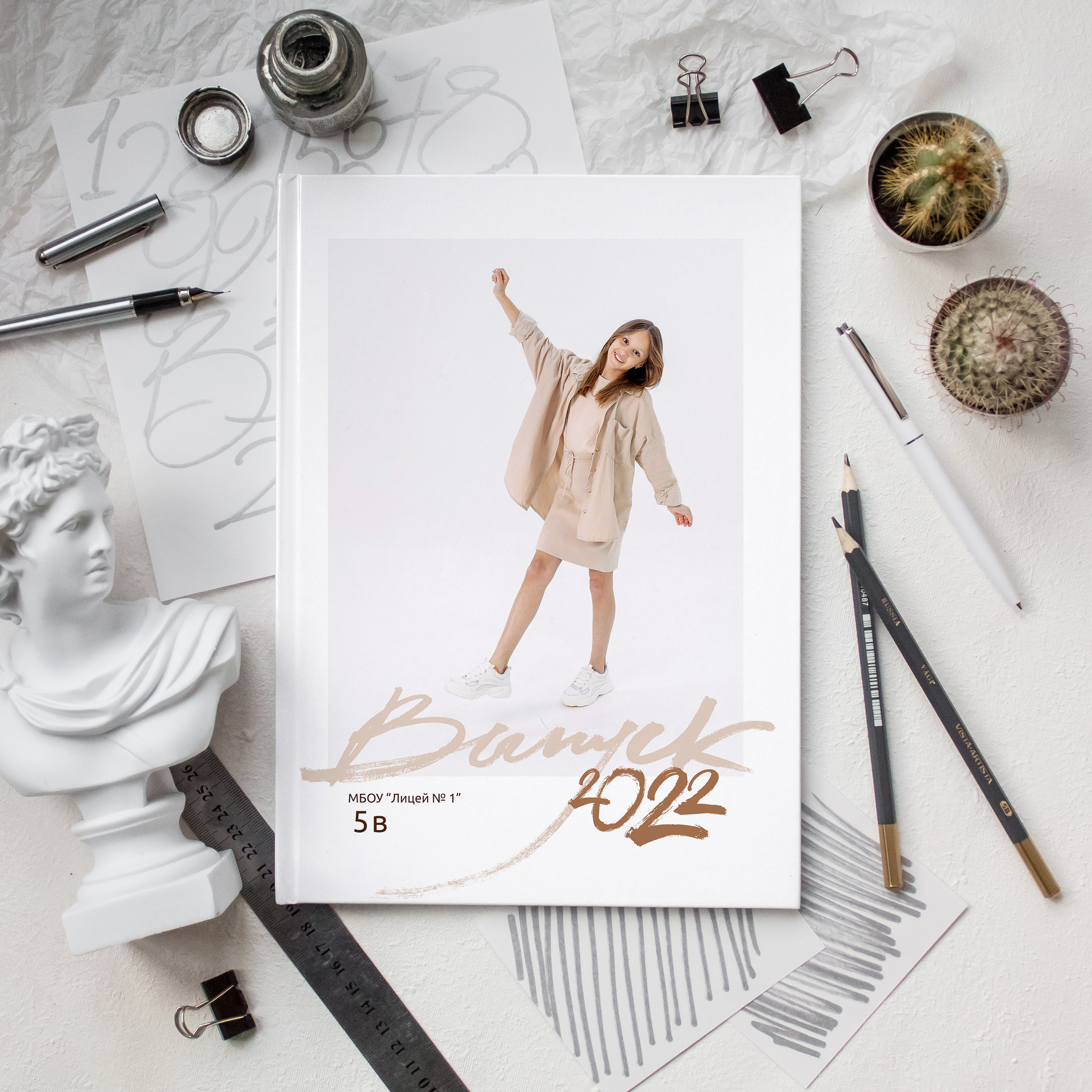 ЛАЙТ. Фотокомпания «Алые паруса» выпускные альбомы Москва и МО