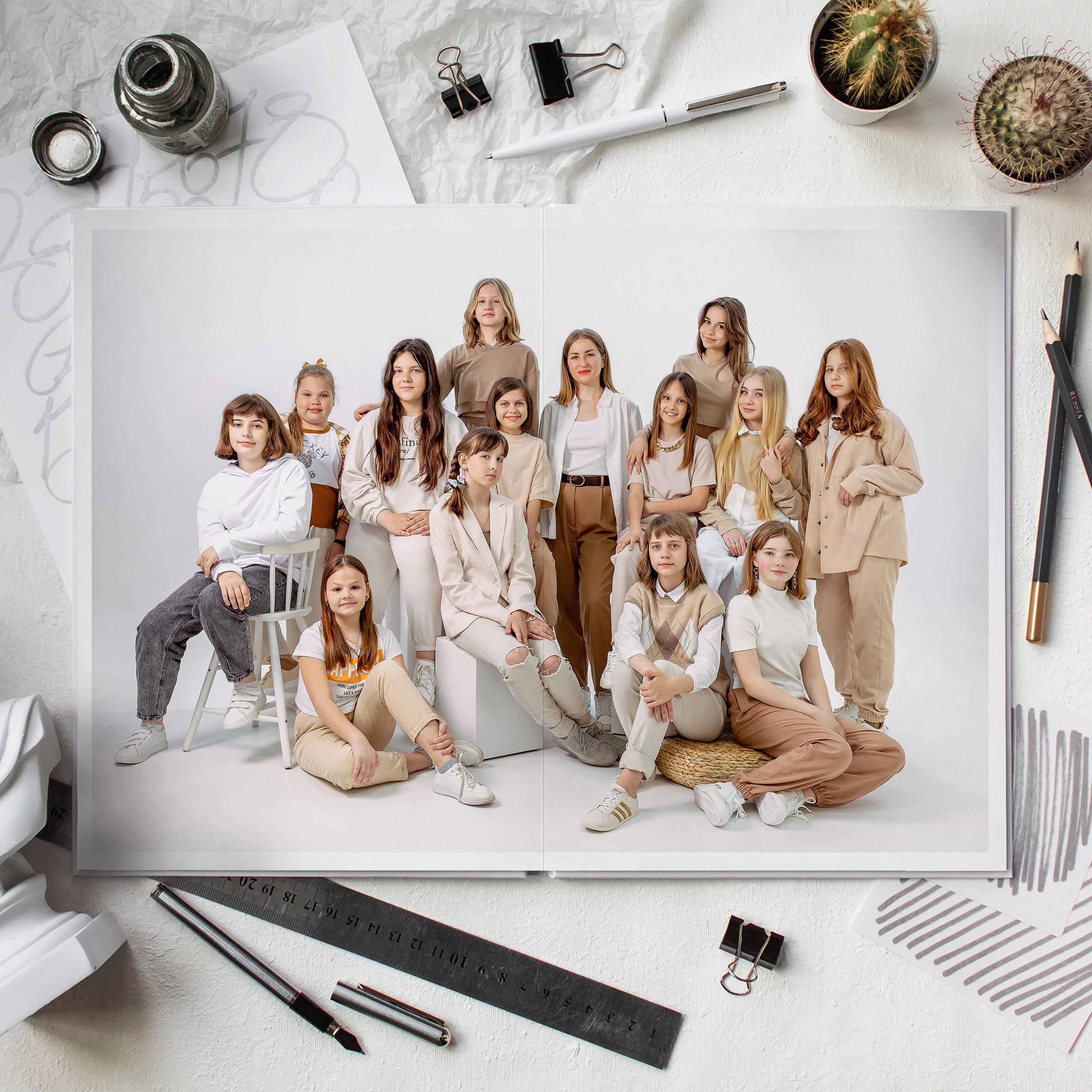 ЛАЙТ. Фотокомпания «Алые паруса» выпускные альбомы Москва и МО