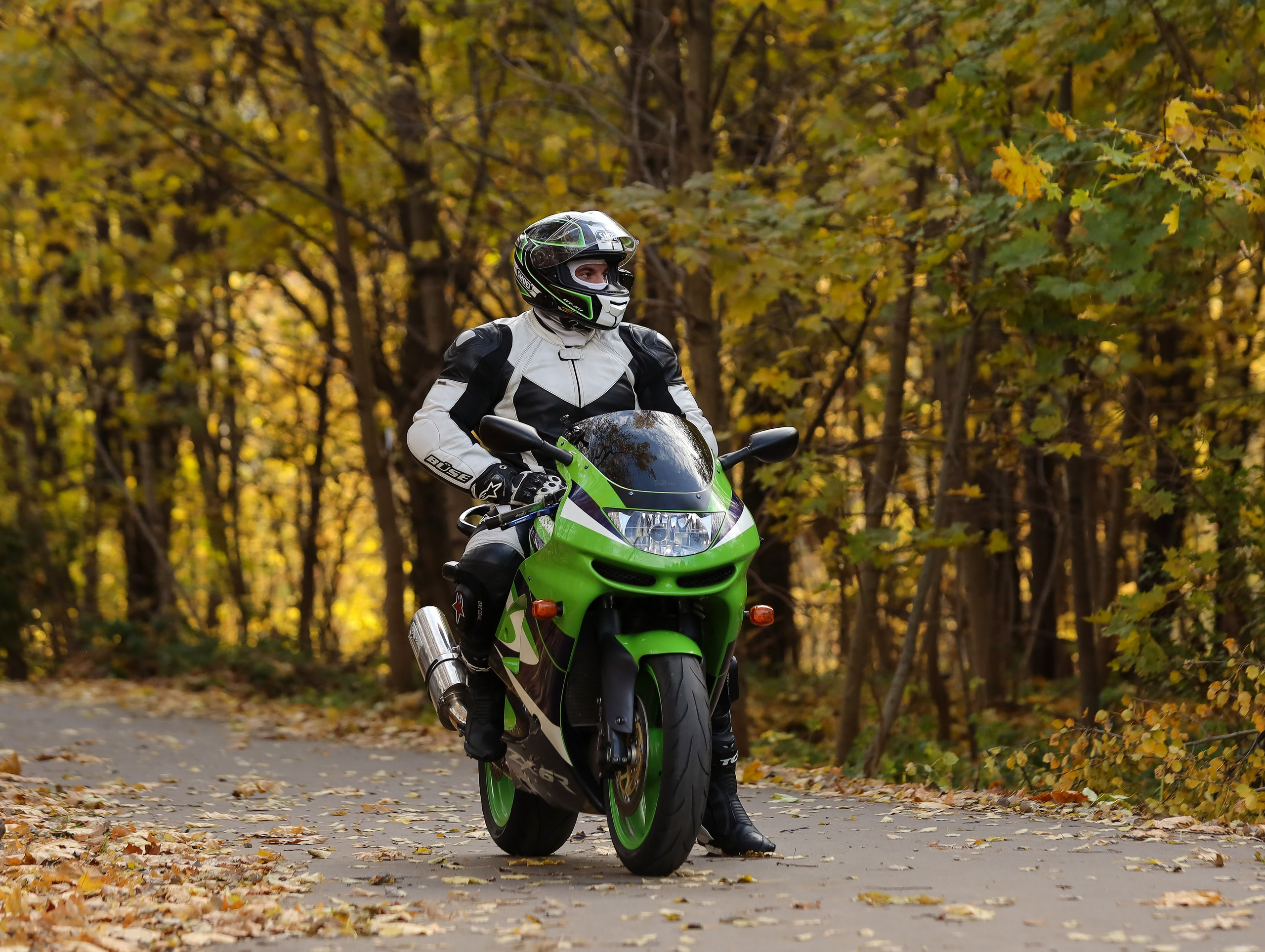 Виталий Kawasaki ZX6R. Фотограф Антон Чупринин