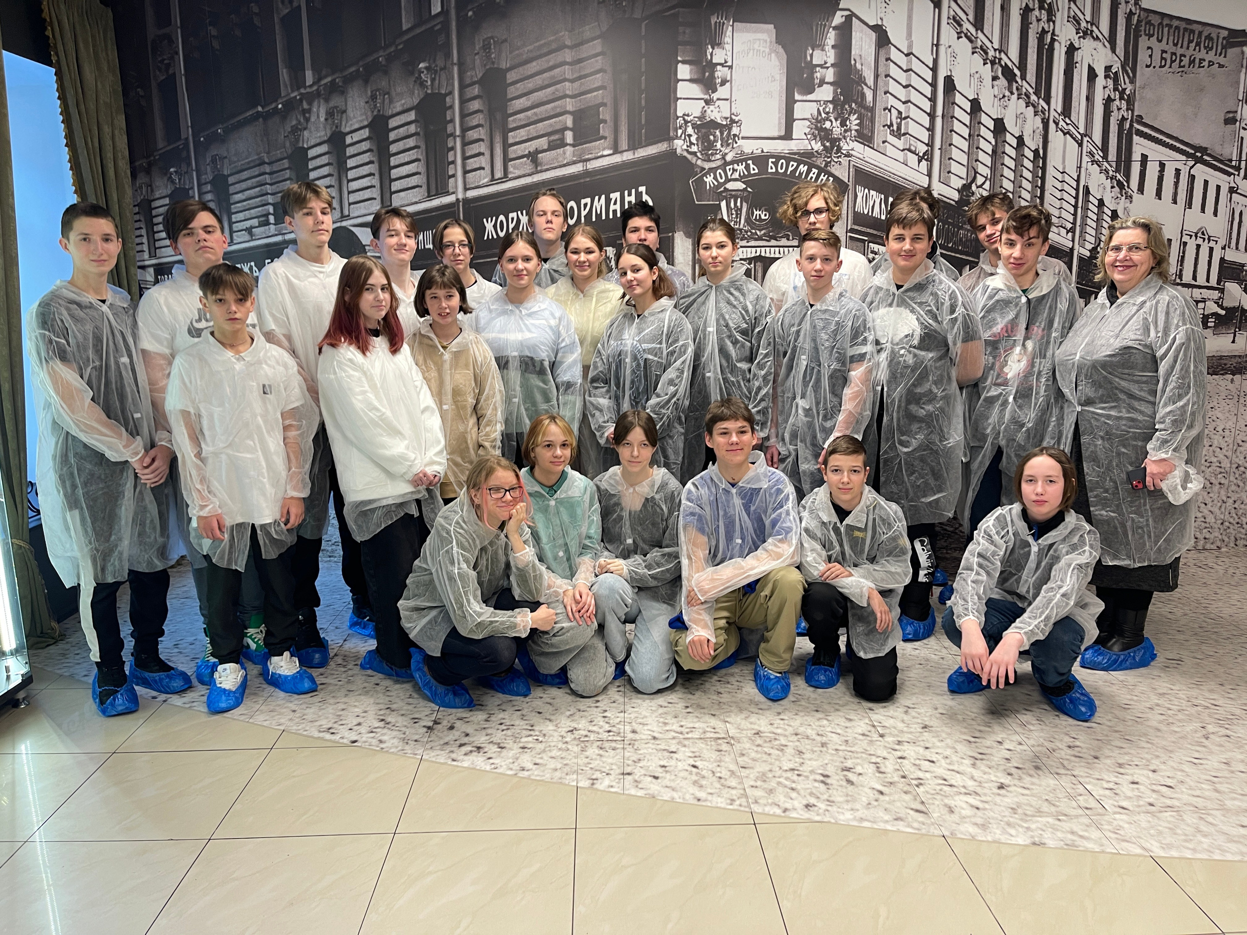 Экскурсия на фабрику сладостей- это каждый раз исполнение чьей-то детской мечты. Экскурсии на кондитерскую фабрику