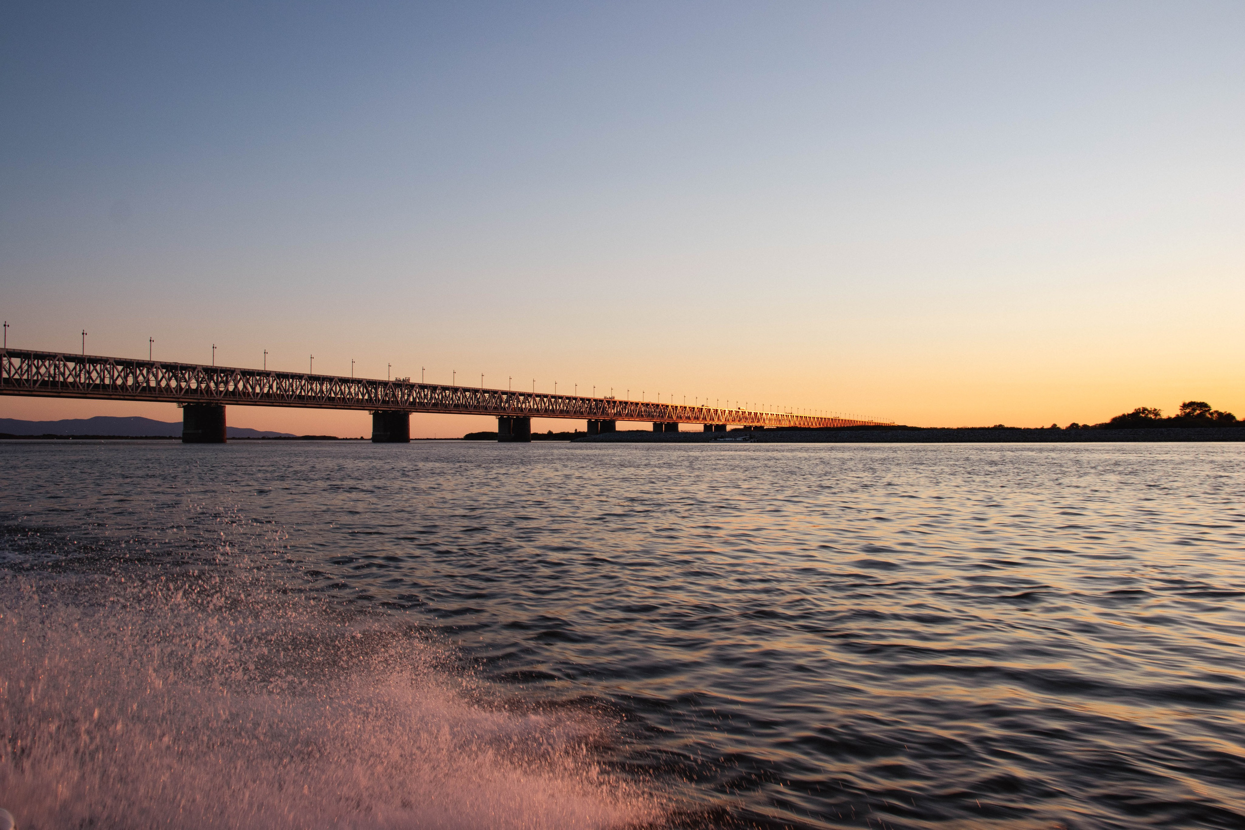 Амурский мост, вид с пятитысячной купюры. Дальний Восток — природа и достопримечательности