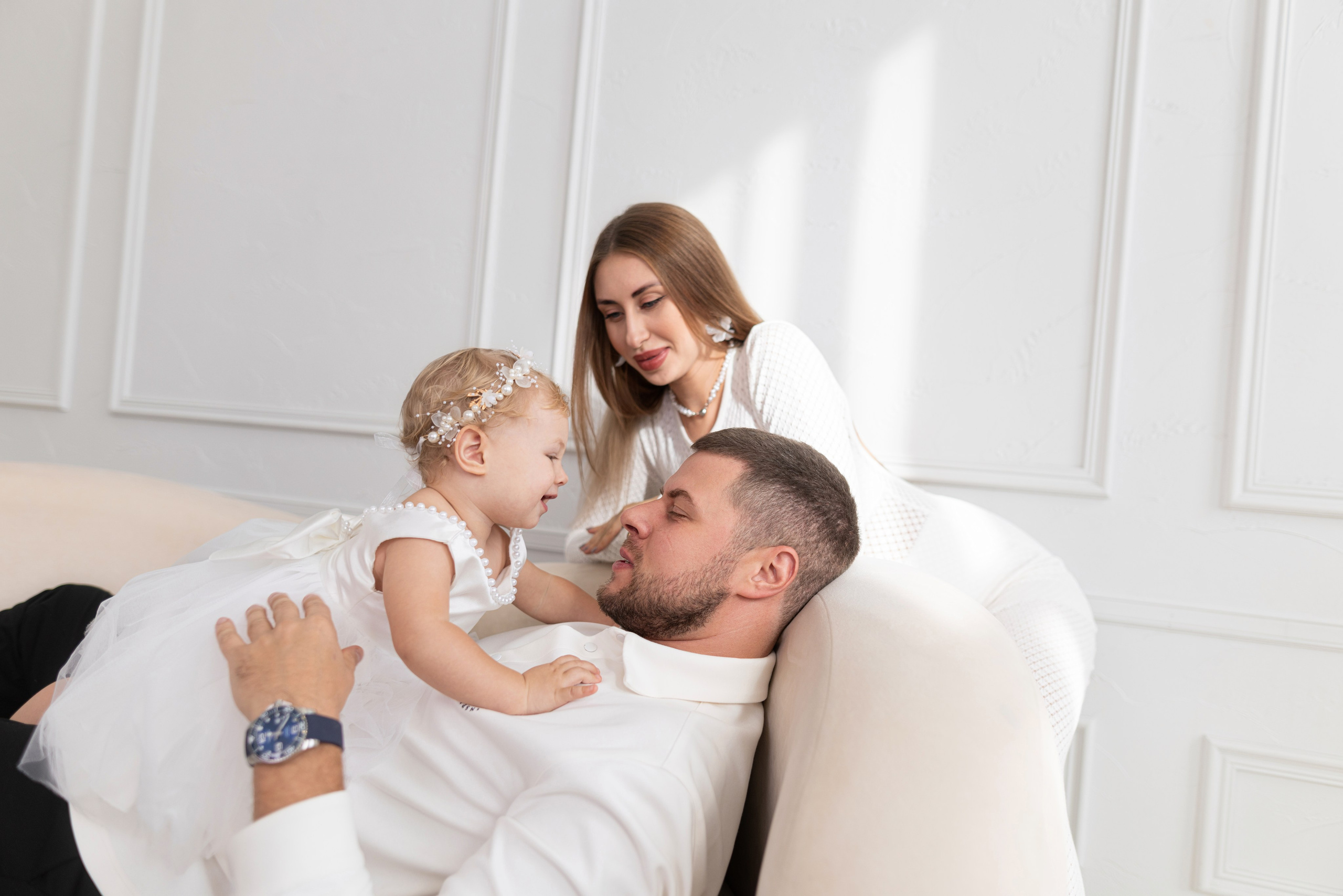 Семейная съемка для Яны и Дани в интерьере. Дмитрий Шульгин, портретный фотограф в Воронеже